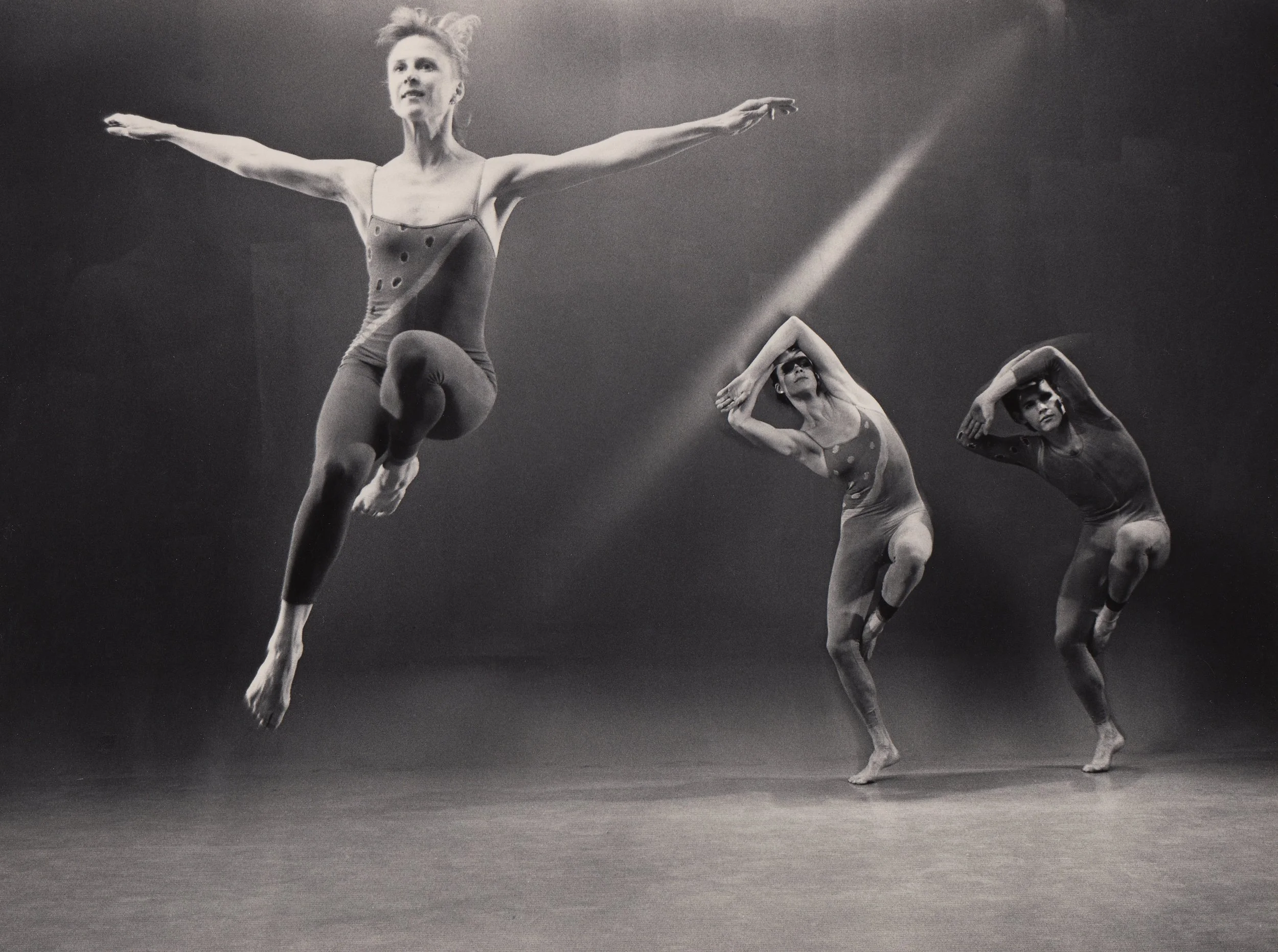 MG_ElbowRoom_DouglasDunn+Dancers_Photo_by Beatrice Schiller_1985_LowRez_01.jpg