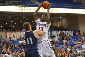 Image 2. UT-Arlington Men’s Basketball athlete.