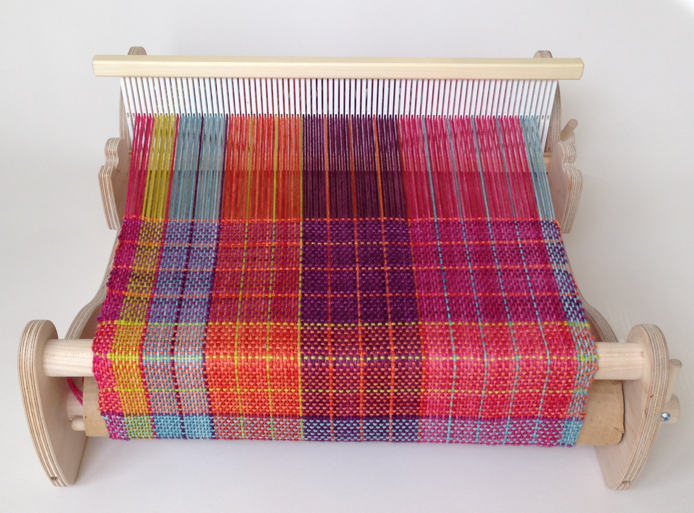 Cricket Loom working the Multiplication pattern in Anzula Cricket