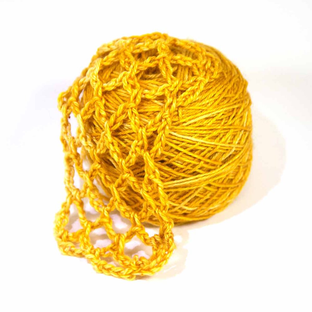 Luster in crochet lace, drape detail