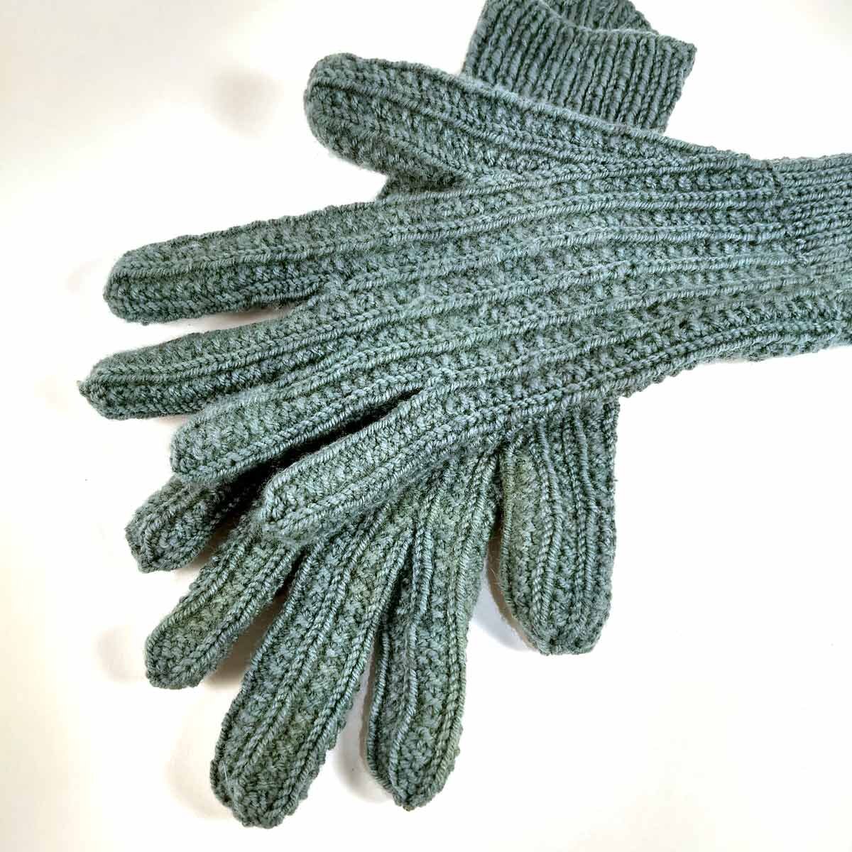 gloves-worn.jpg