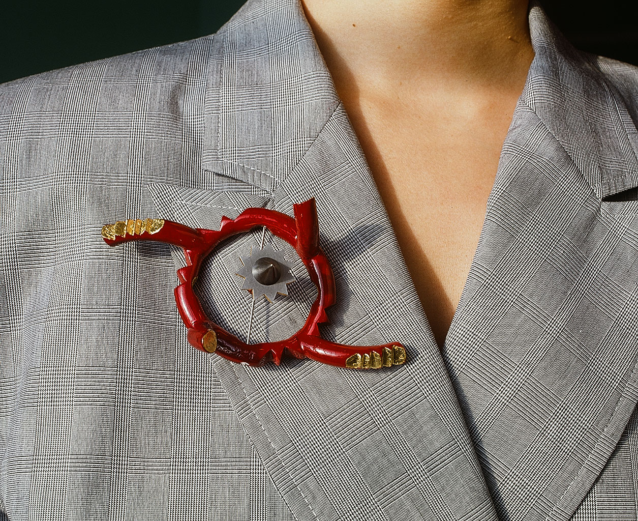 08_Wood_brooch5.jpg