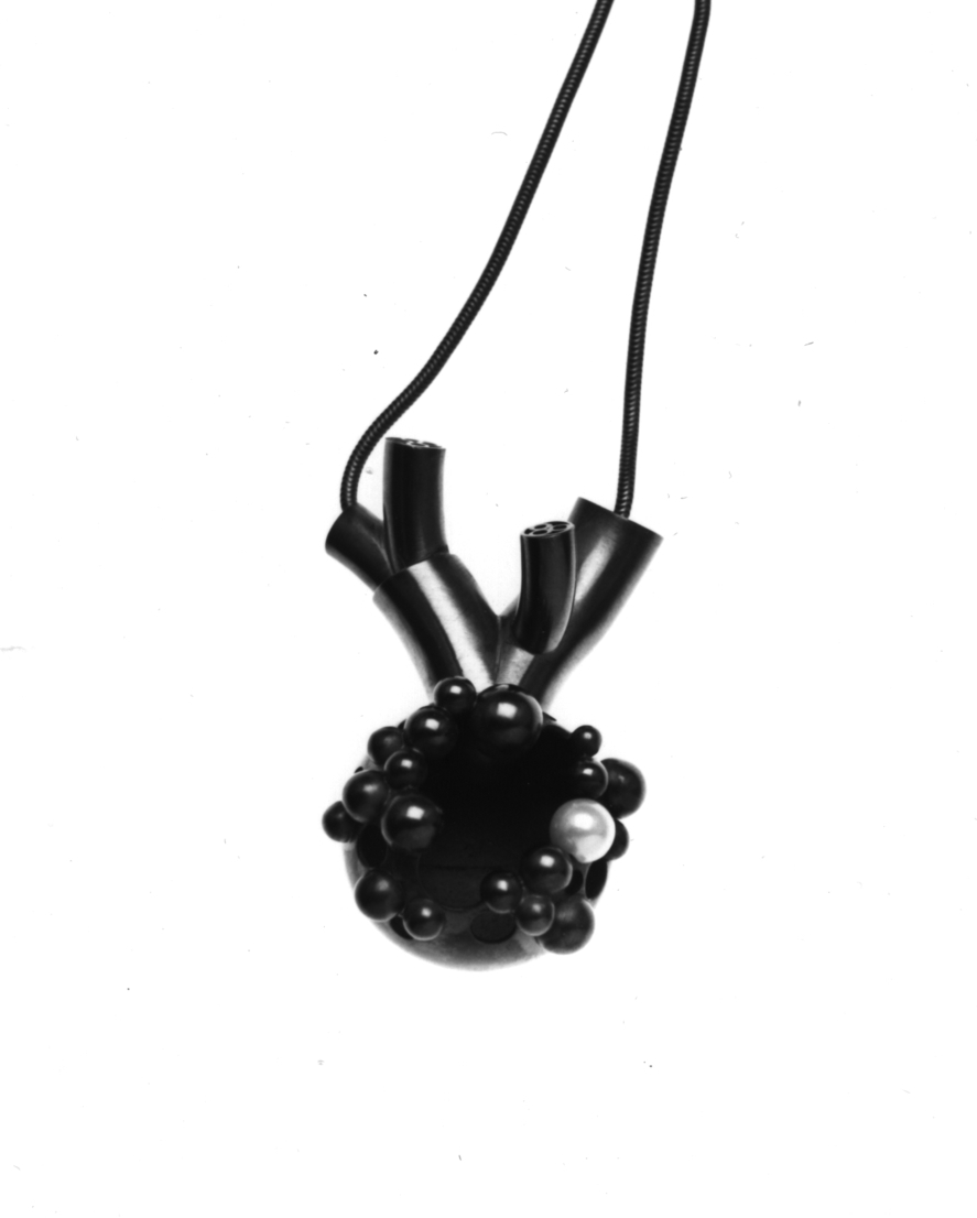 03_MementoMori_Organ_necklace.jpg