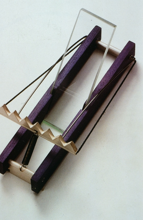 02_Wood_Brooch_1988.jpg