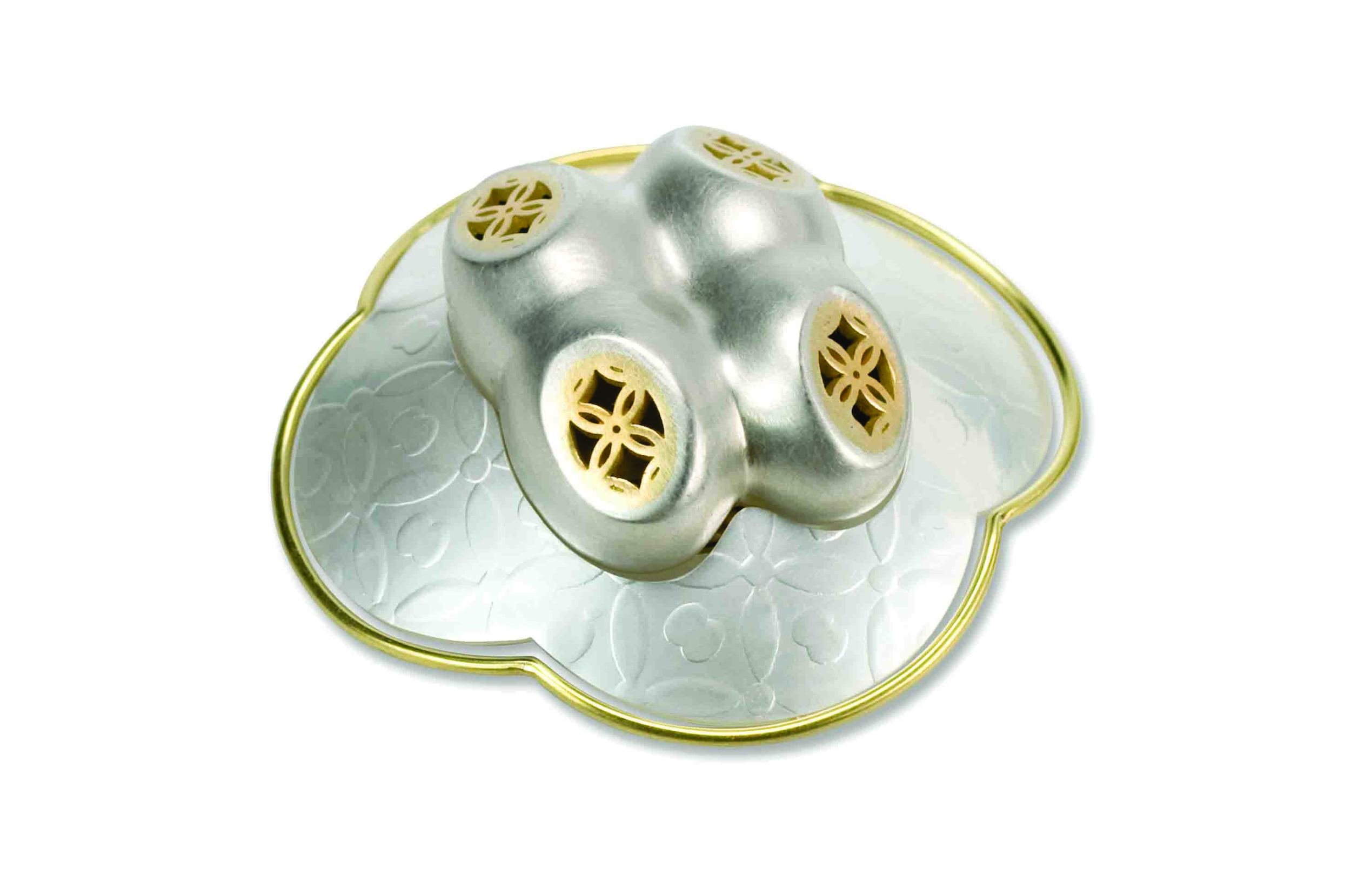 08_McClure_Blastula_Brooch.jpg