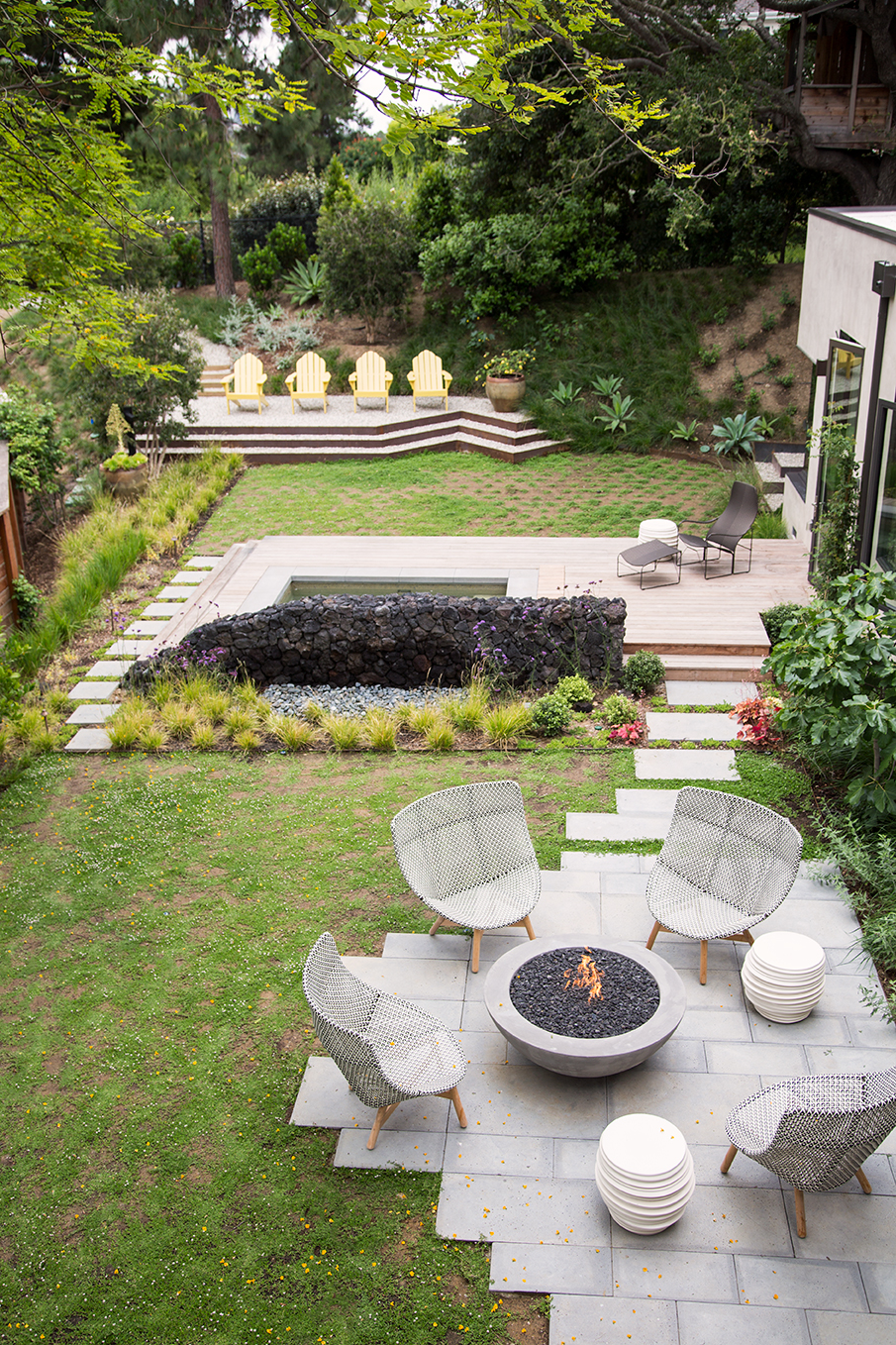 DunsmuirInstituteArchitects_Mandeville_MeghanBobPhoto_BackyardFirepitWIde_WEB.jpg