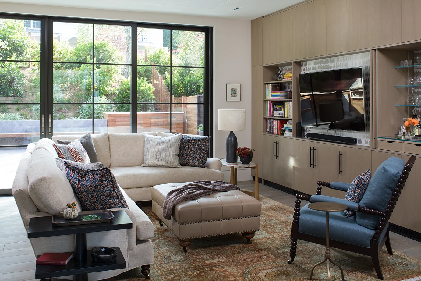 DunsmuirInstituteArchitects_Mandeville_MeghanBobPhoto_FamilyRoom_A_WEB.jpg