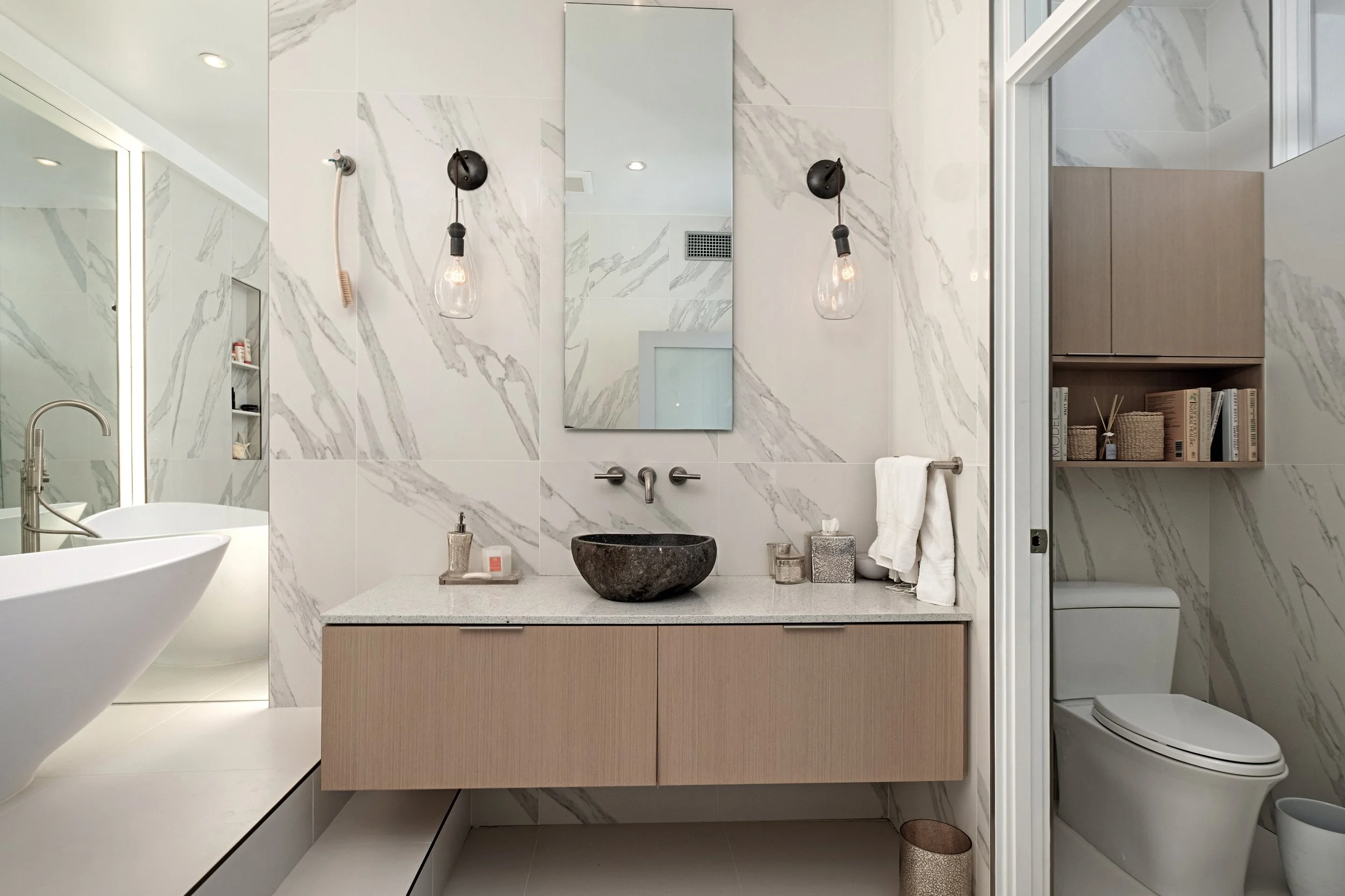 Venice_Master bath 2_DiArch.jpg