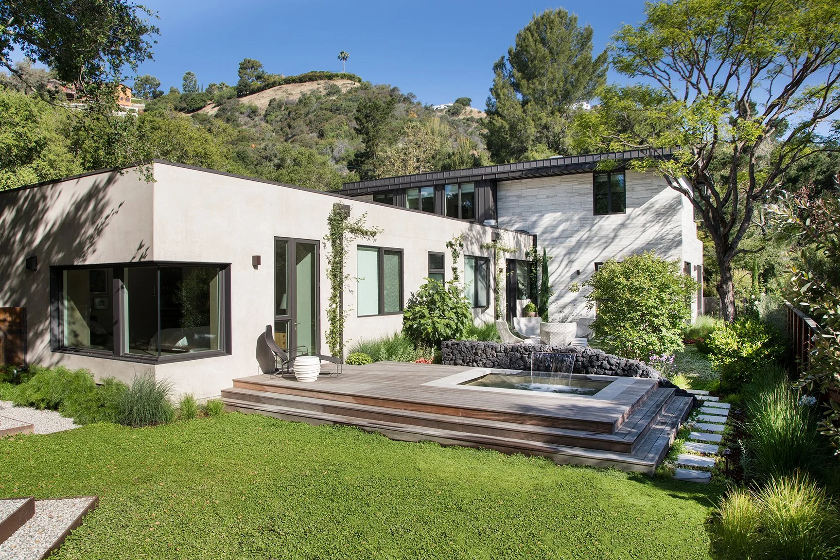 Canyon House _bACKYARD_2_DIArch.jpg