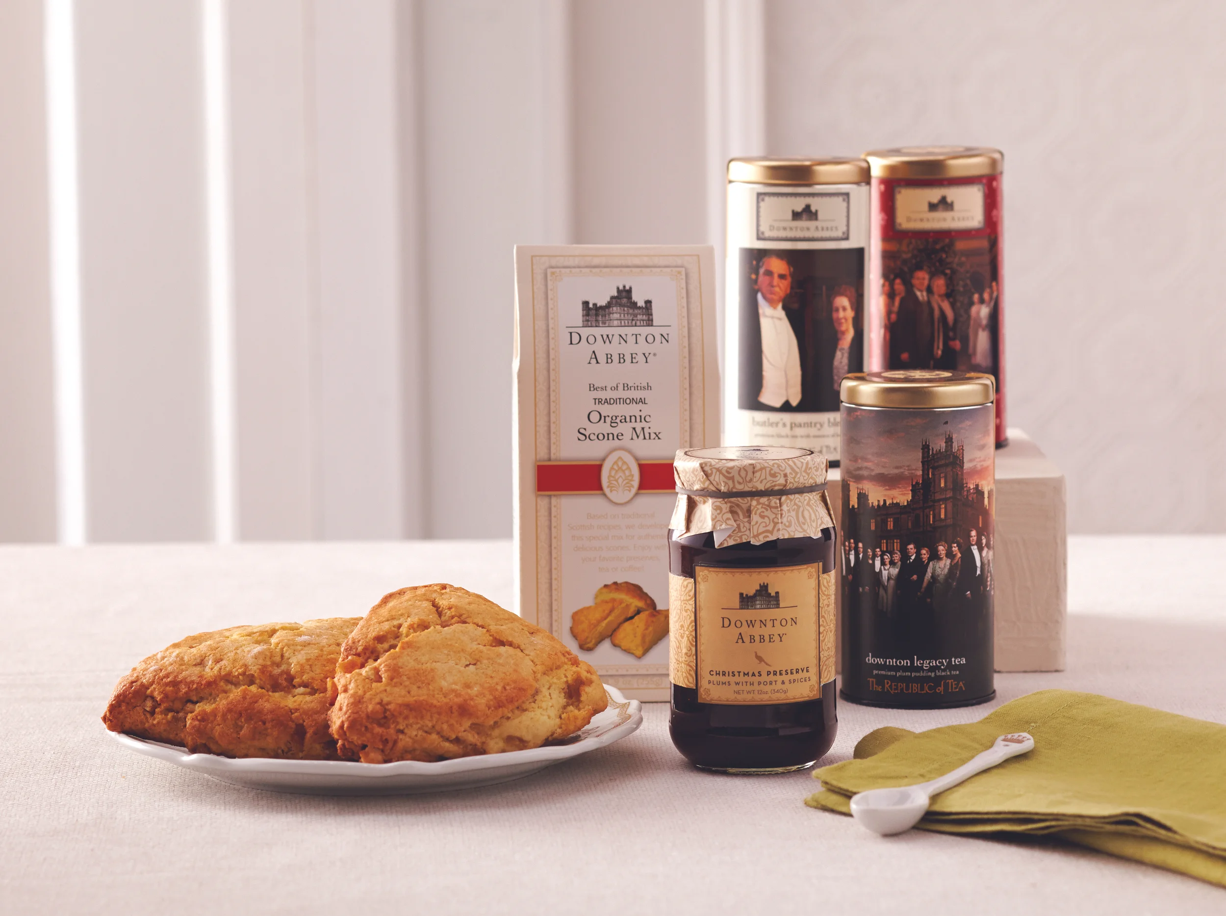 DowntonAbbeyScones,Jam,Tea_479000,519245,513456,500593,496278_1215_LRR.jpg