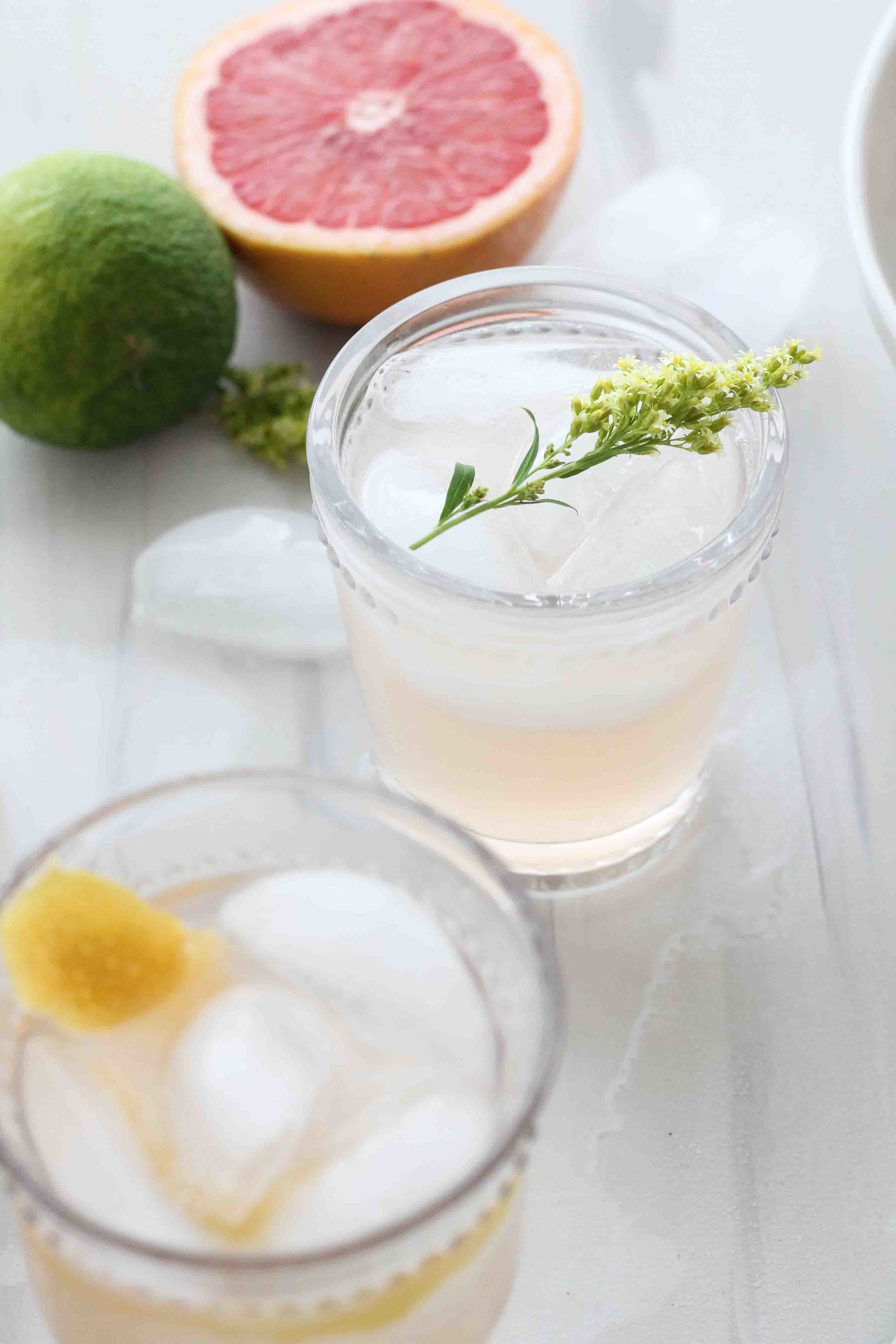 This sparkling grapefruit limeade is the perfect way to celebrate the return of spring! [ www.pedanticfoodie.com ]