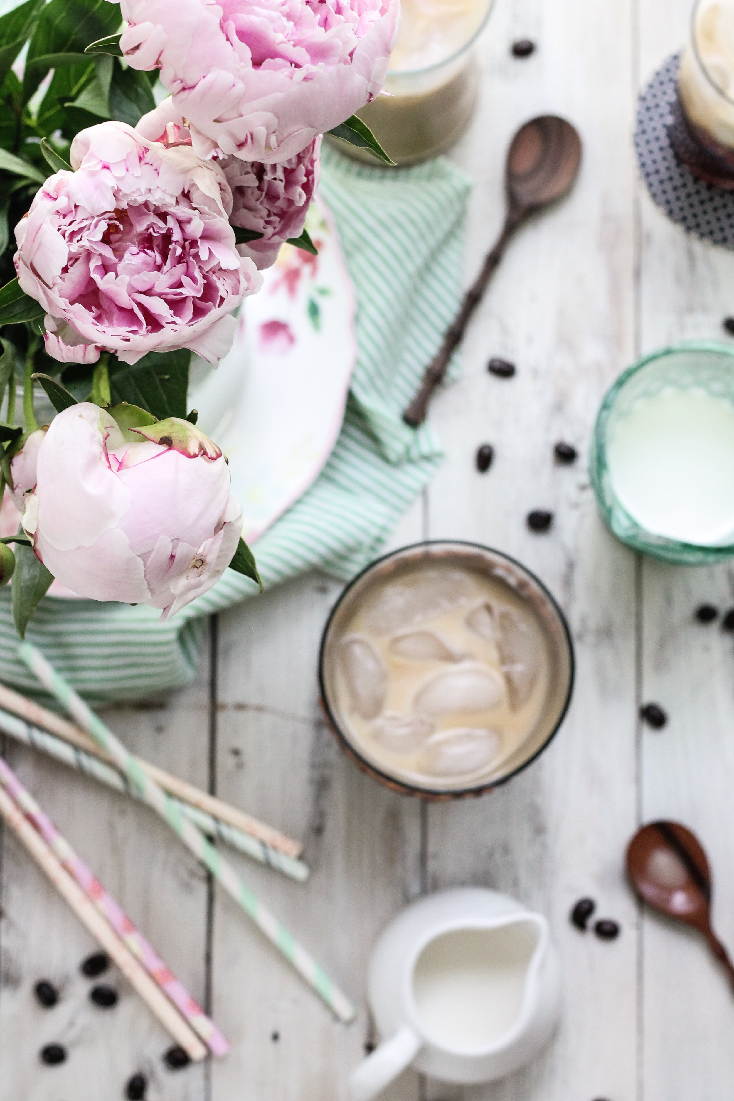 The super simple secrets to making the perfect iced coffee all summer long! [ www.pedanticfoodie.com ]
