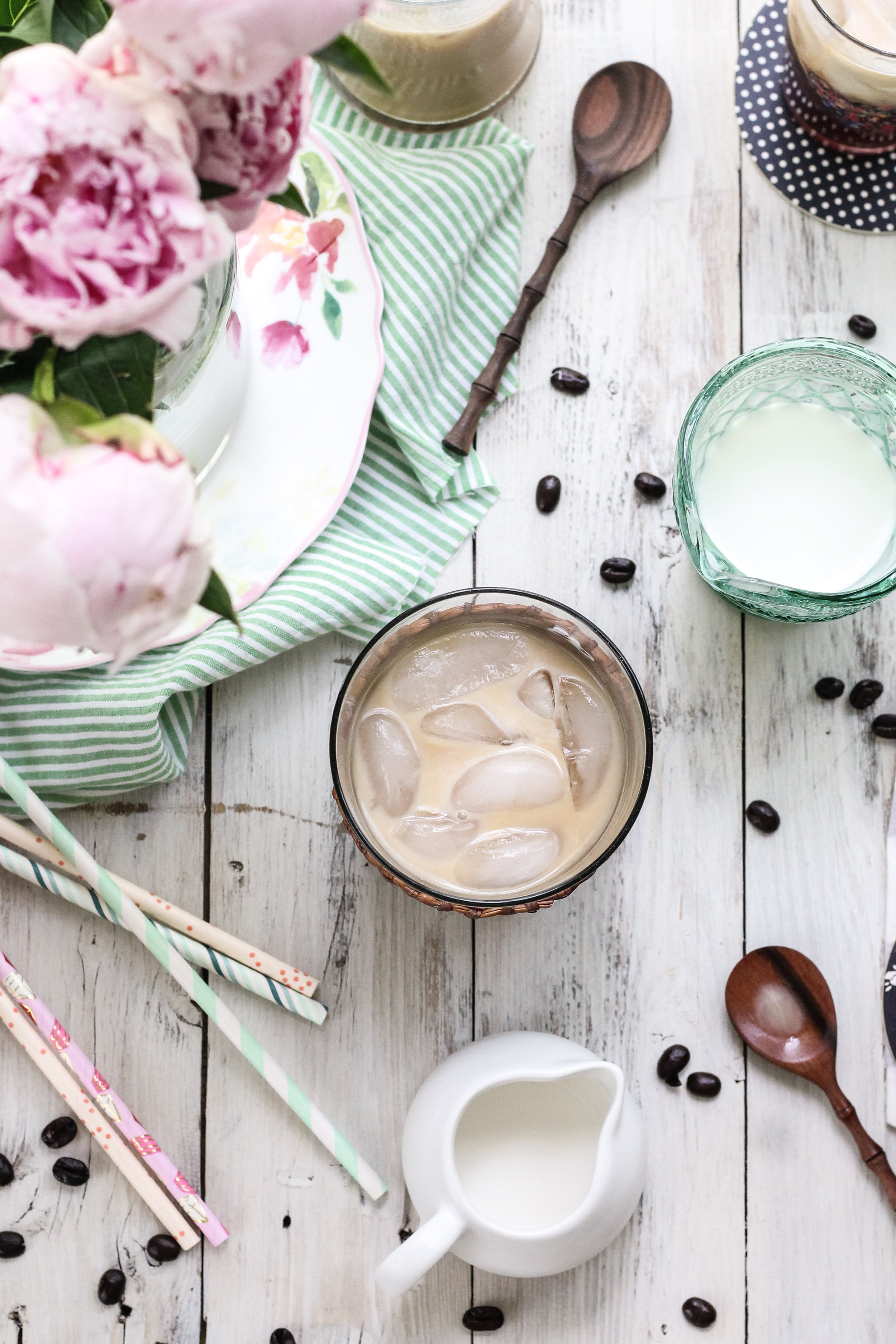 The super simple secrets to making the perfect iced coffee all summer long! [ www.pedanticfoodie.com ]