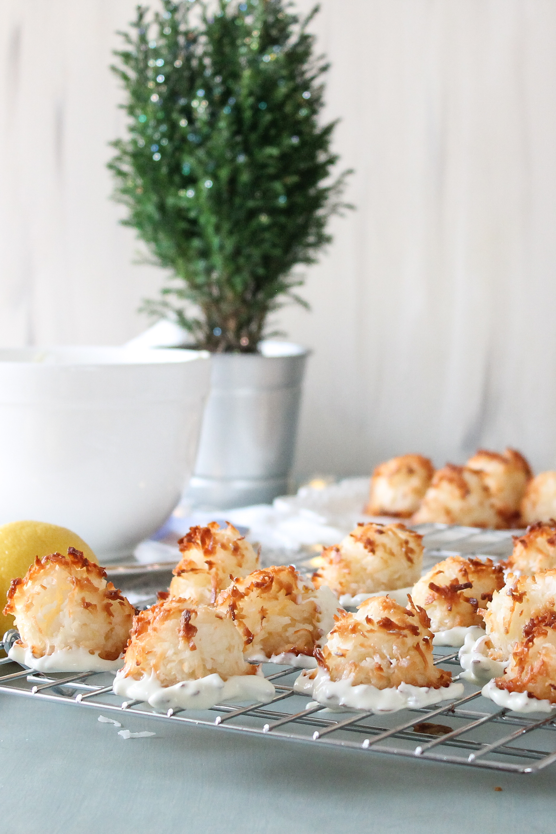 These super simple lemon coconut macaroons are sure to be the star of this year's cookie swap!  Find the recipe on www.pedanticfoodie.com!