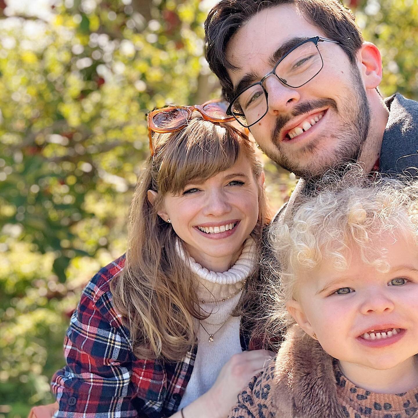 We made our annual pilgrimage to @cartermountain this past Thursday and it was the sweetest family day. Our girl is getting bigger by the minute and while I mourn the months as they fly by, seeing her able to participate and soak in the moments with 