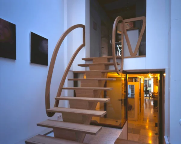 central stairs