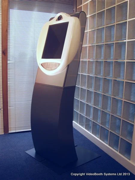 Freestanding VideoKiosk - white.JPG
