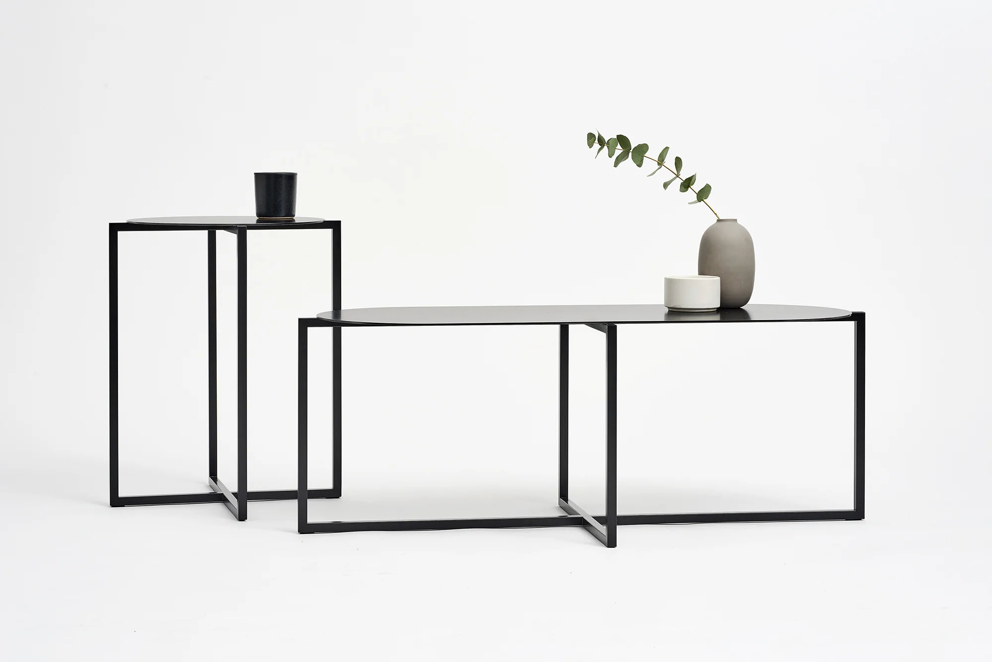 spot-coffee-tables-steel-black-set-Moskou-3.jpg