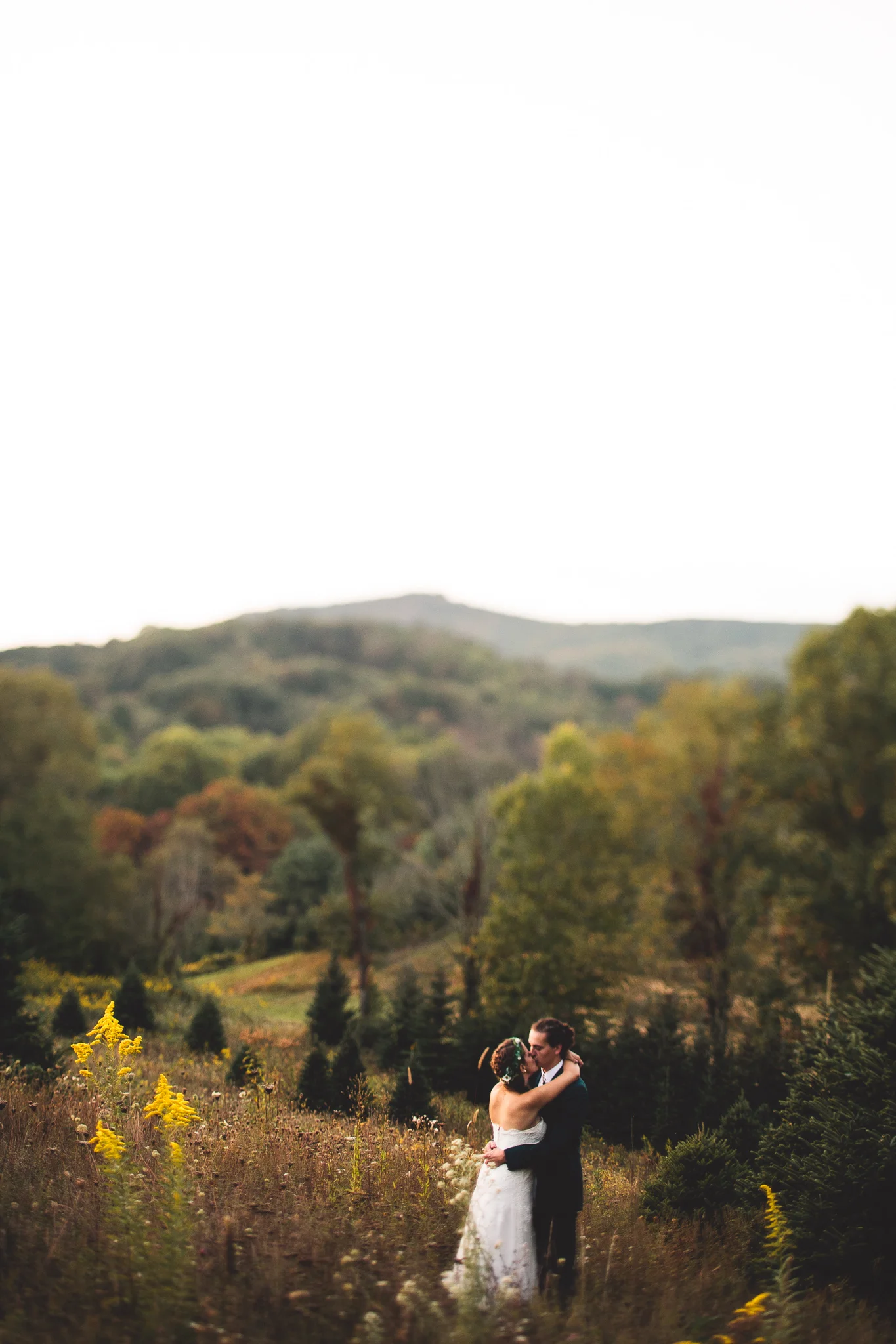 R + T WED-190.jpg