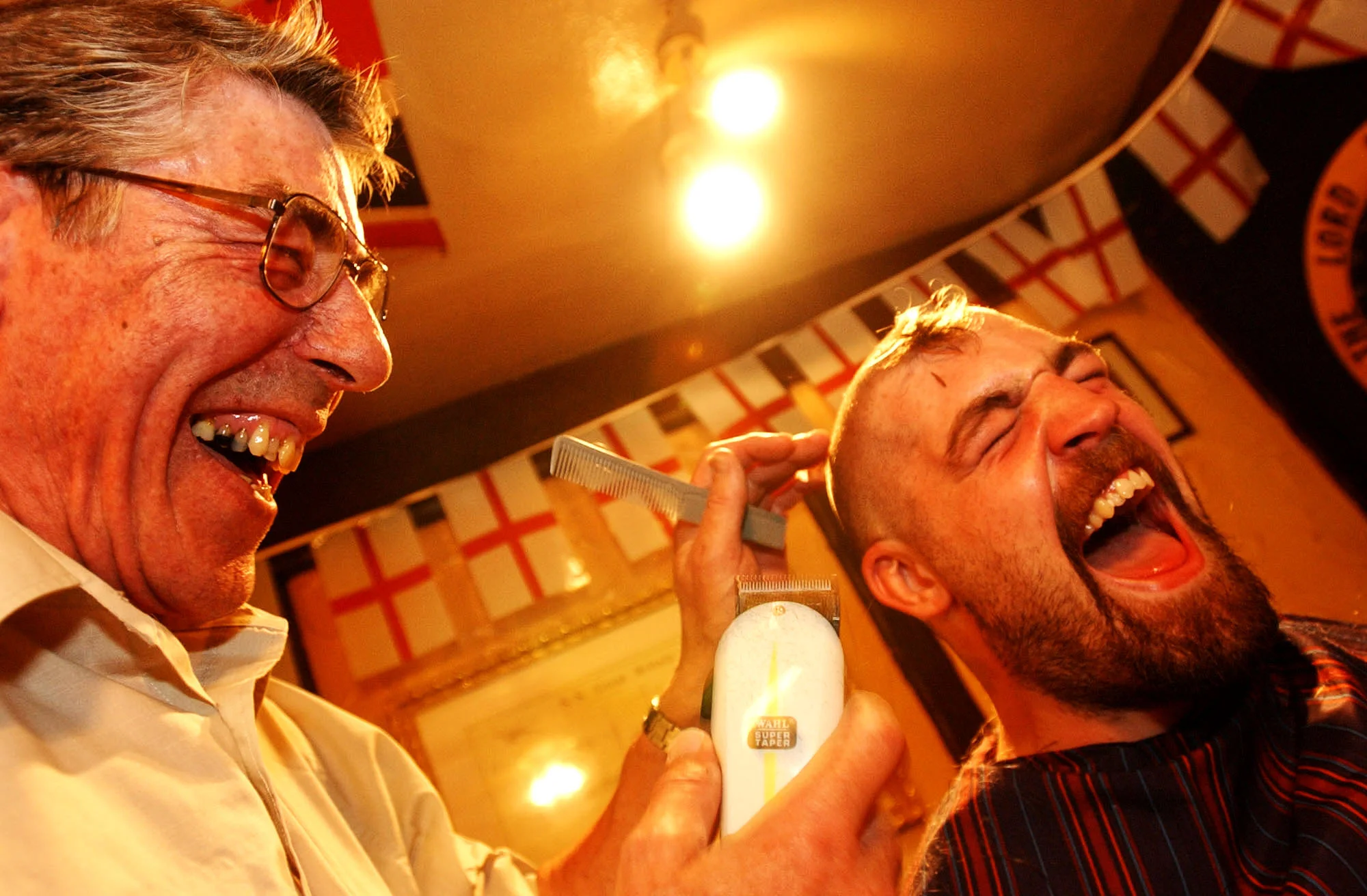 steveEPheadshave15072002.jpg