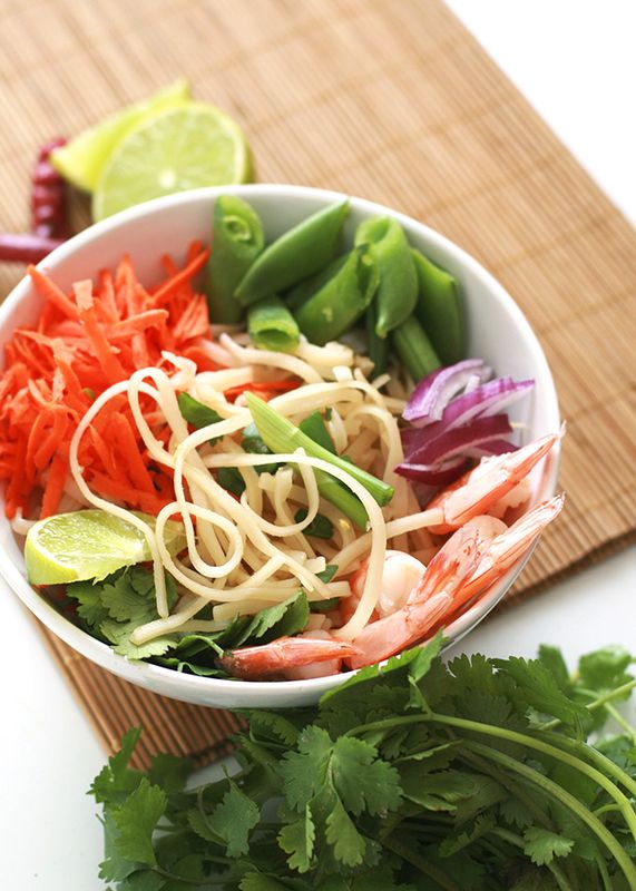 healthy shrimp pad thai 