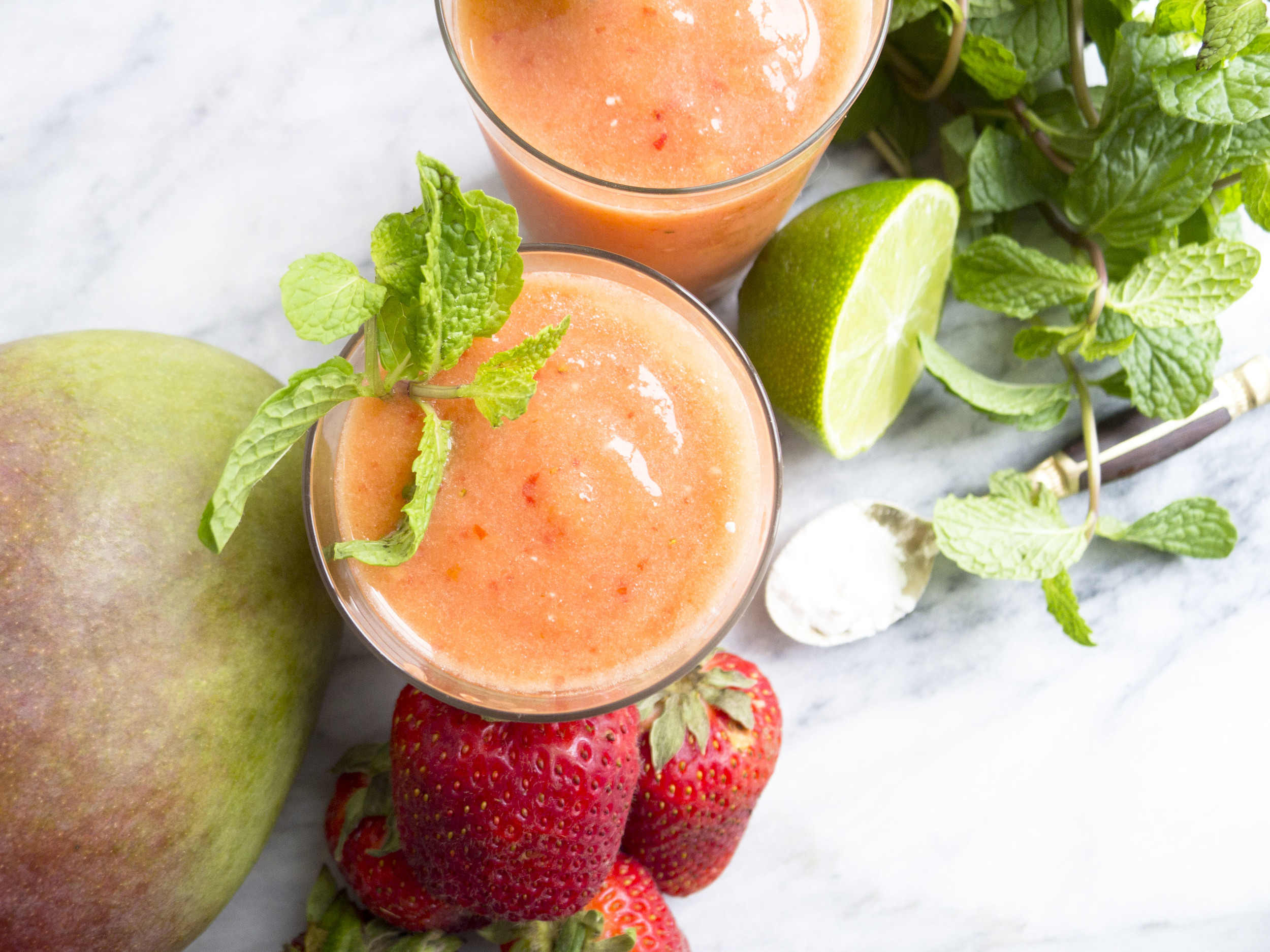 Beauty Booster Smoothie: Mango Strawberry