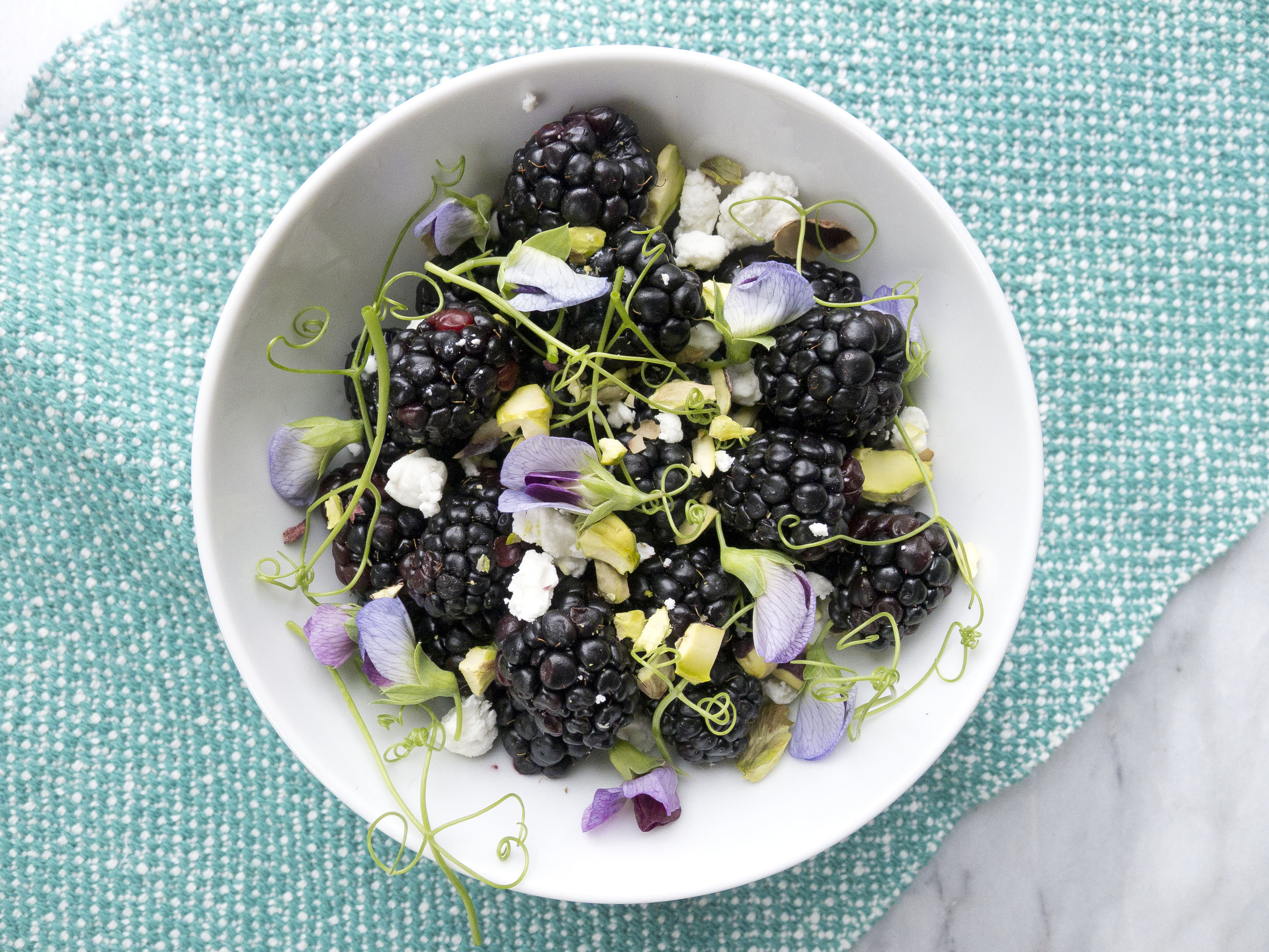 5 foods to eat to protect and heal sunburns