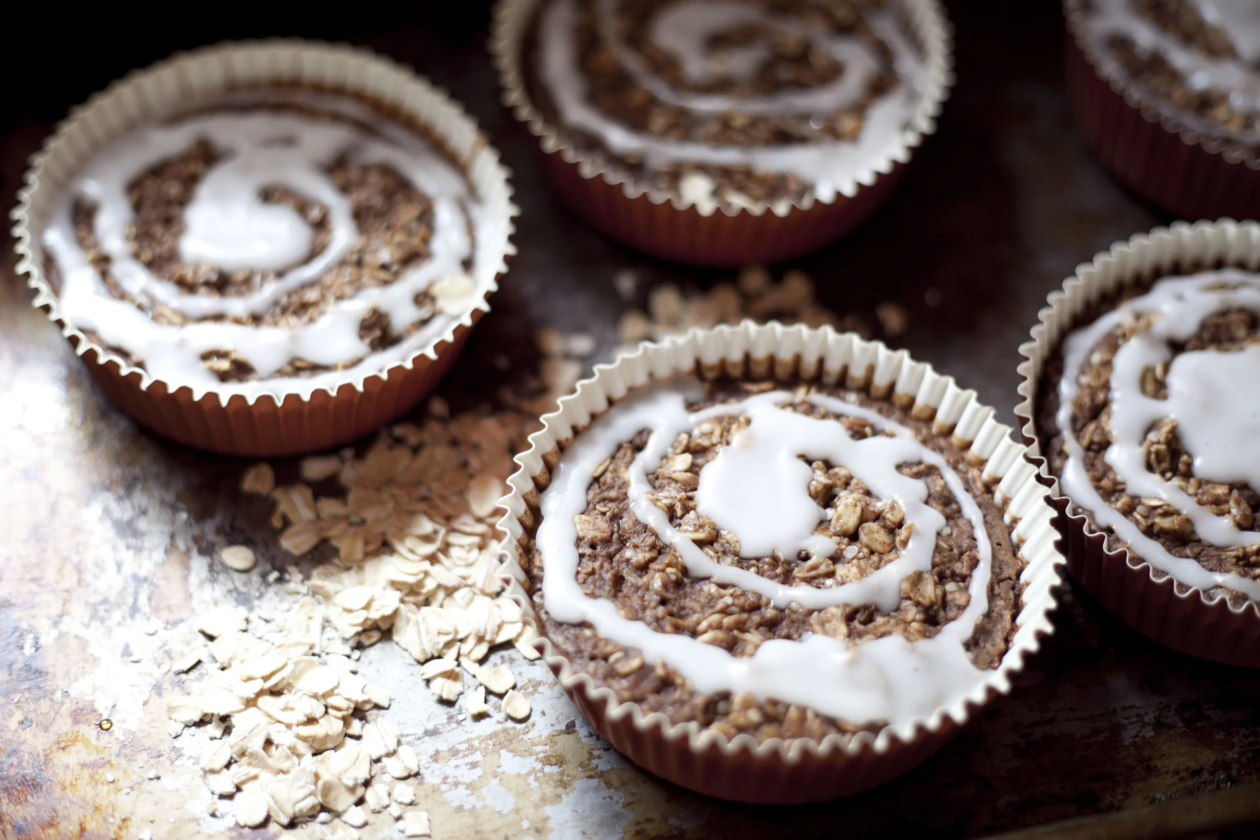 Cinnamon Bun Oatmeal Cakes