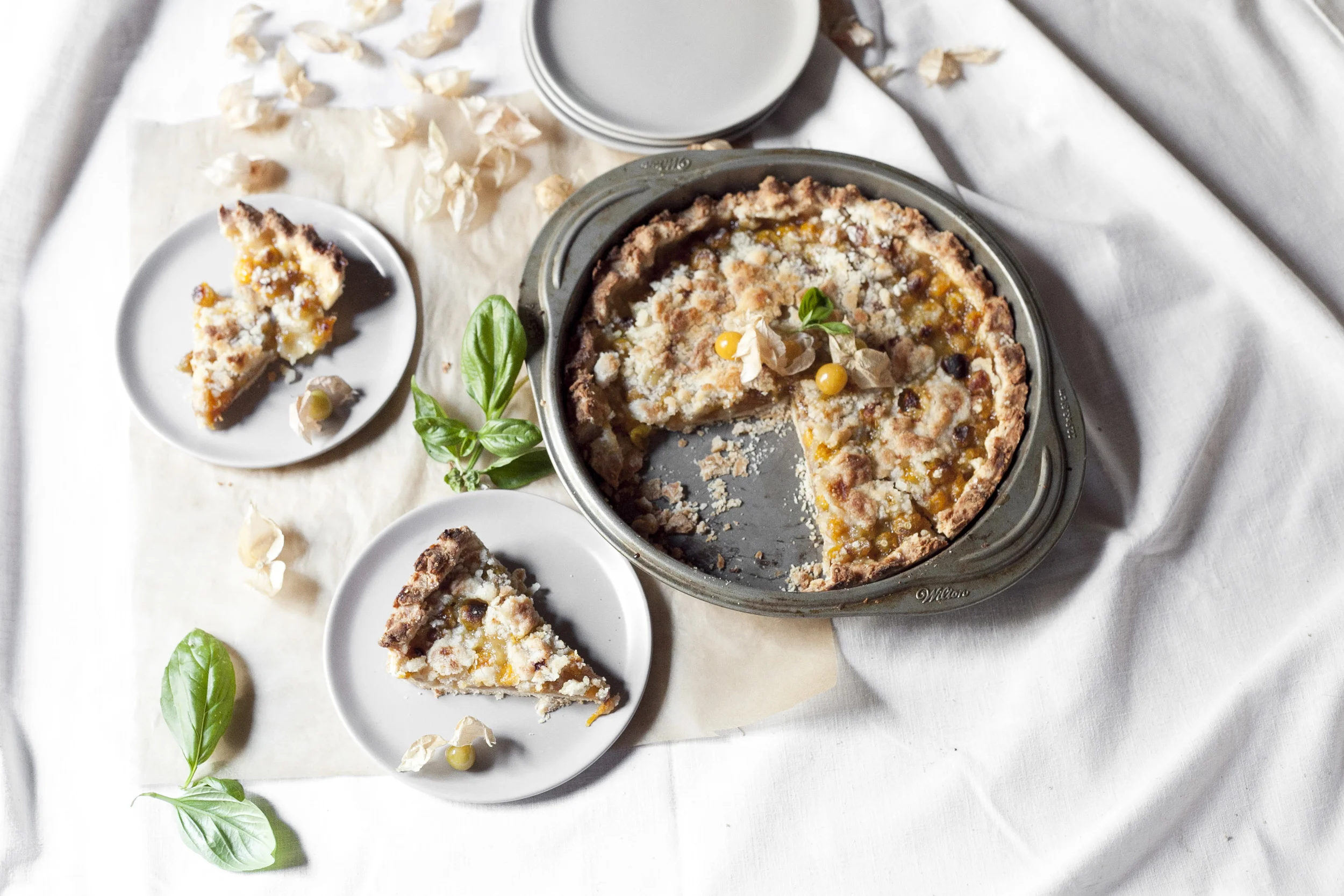 Ground Husk Cherry Pie 