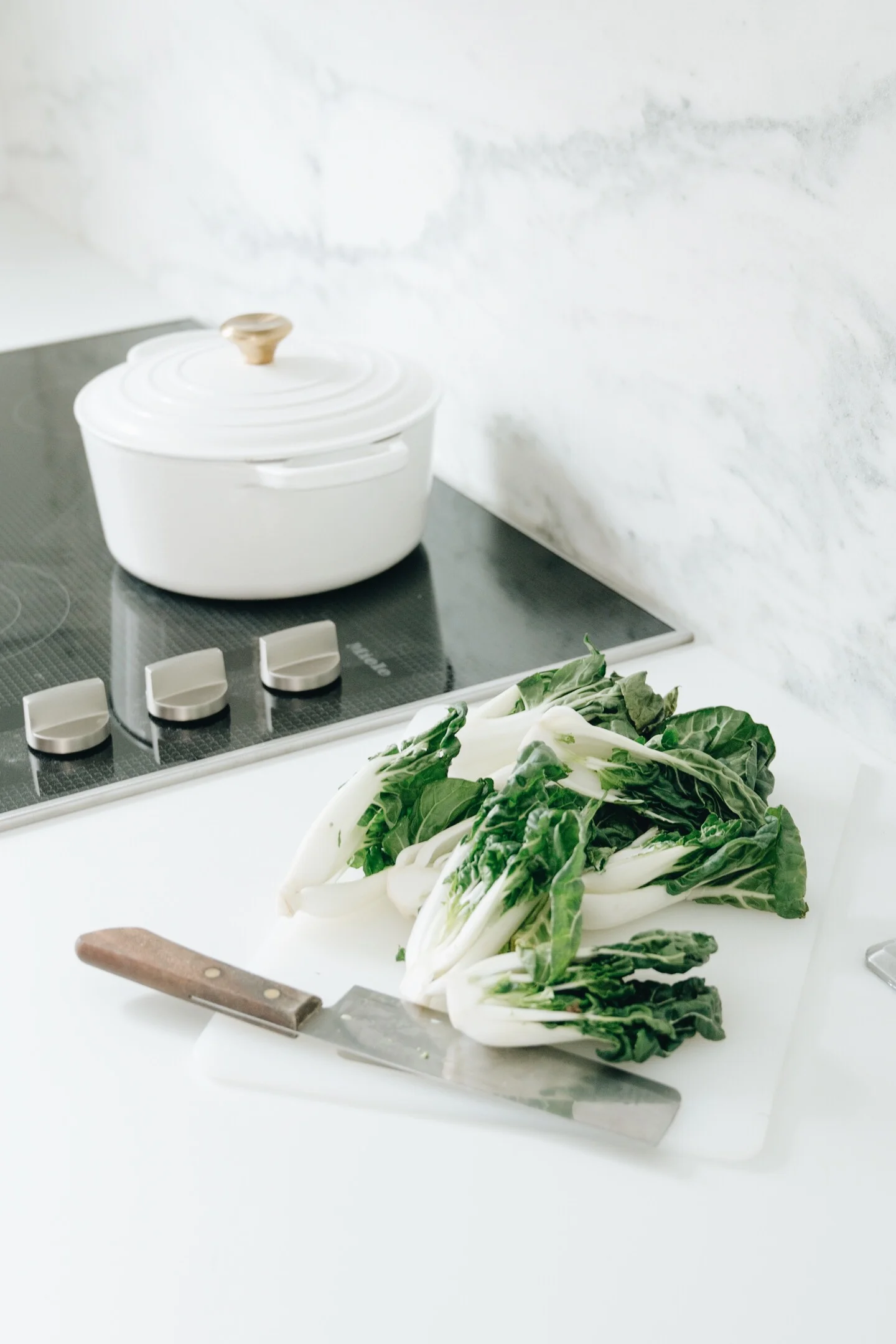 Kitchen Must Have Tools for Food Loving Minimalists 