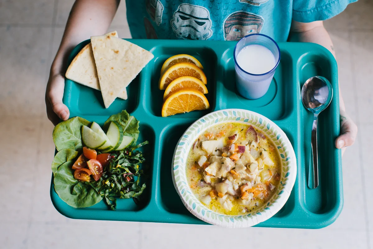 school_lunch.jpg