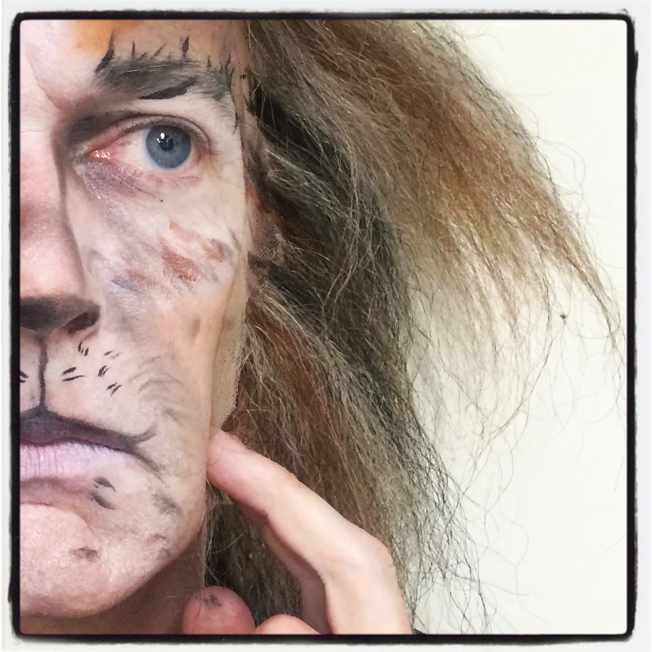 Considering | Gus | 1.0.#catsonbroadway #makeup #wig #instagram Christopher Gurr as Gus Neil Simon Theater photo credit : Christopher Gurr