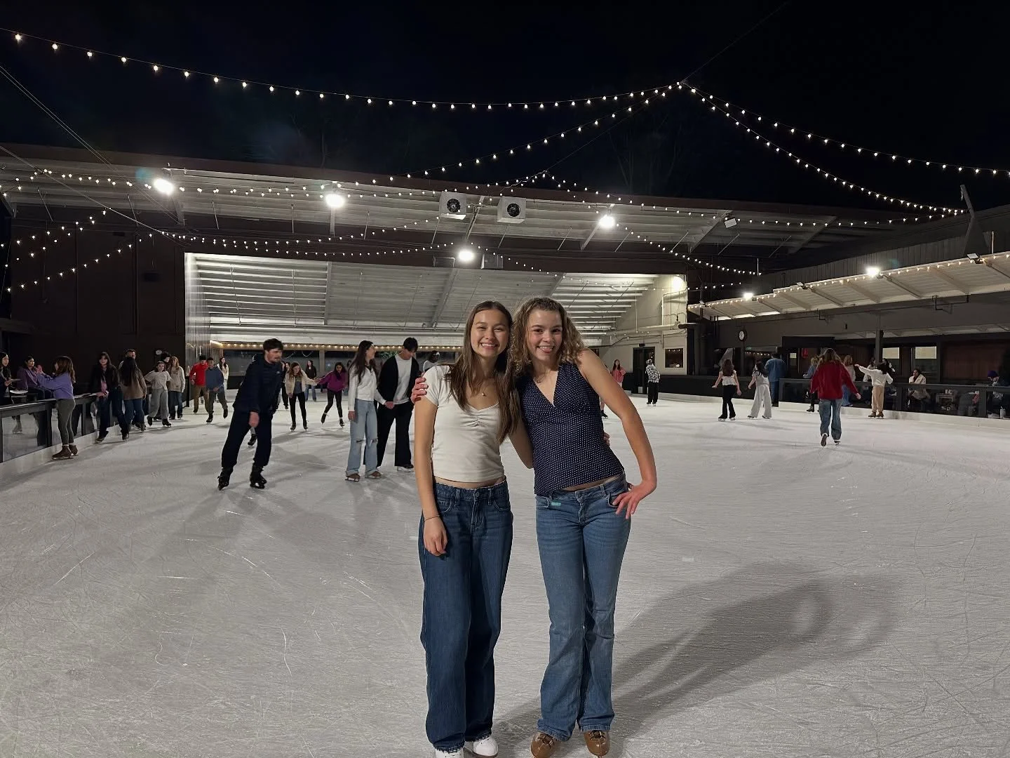 ⛸️⛸️🎶🎵 Choir bonding night @winterlodgeoutdooriceskating