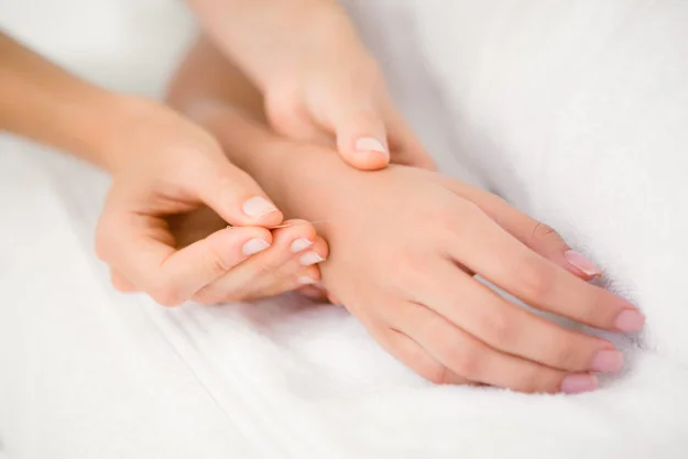 How the Body and Brain Achieve Carpal Tunnel Pain Relief via Acupuncture