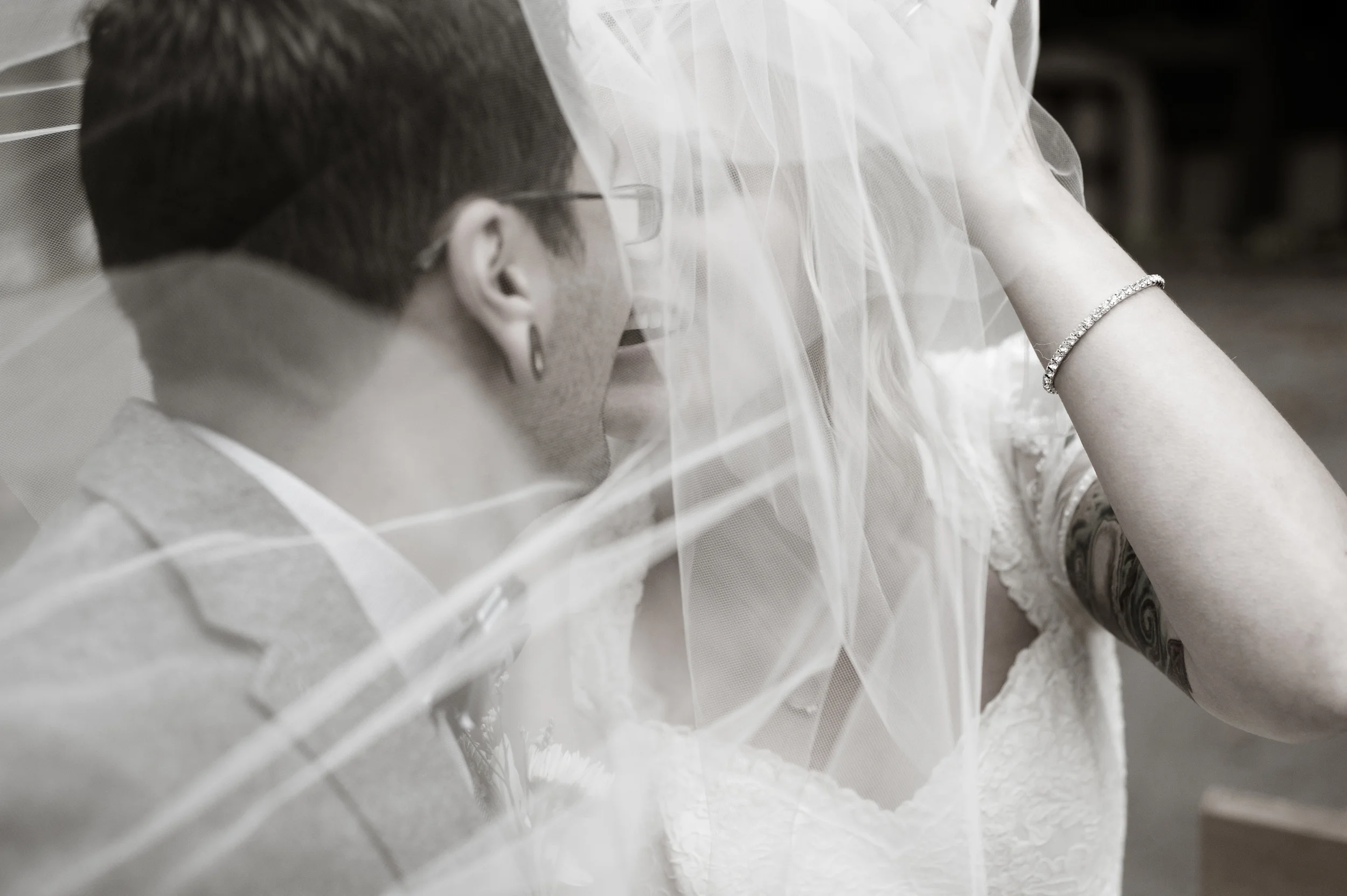 Troy and Audrea BW-2487.jpg