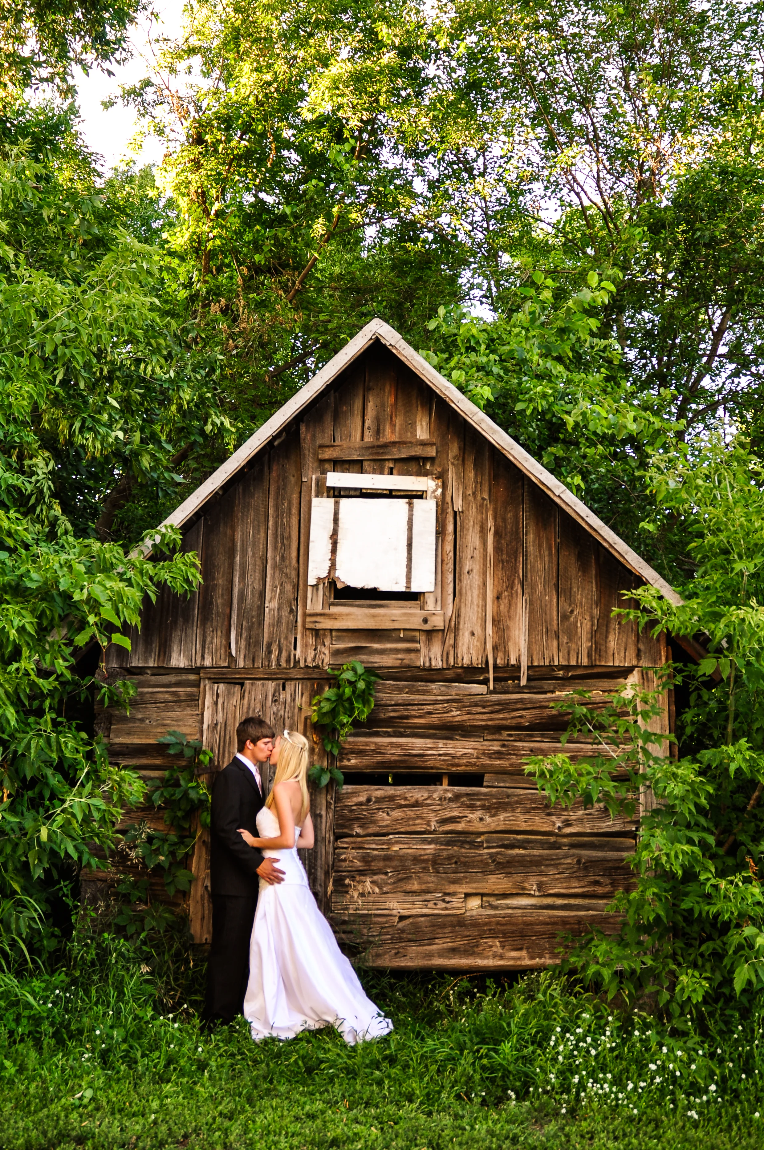Shed Kiss-9935.jpg
