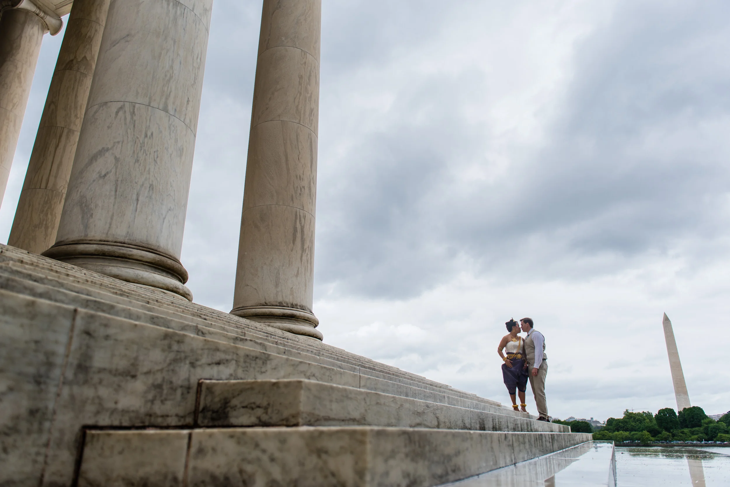  Wedding photos on the steps of the Jefferson Memorial in Washington DC. 