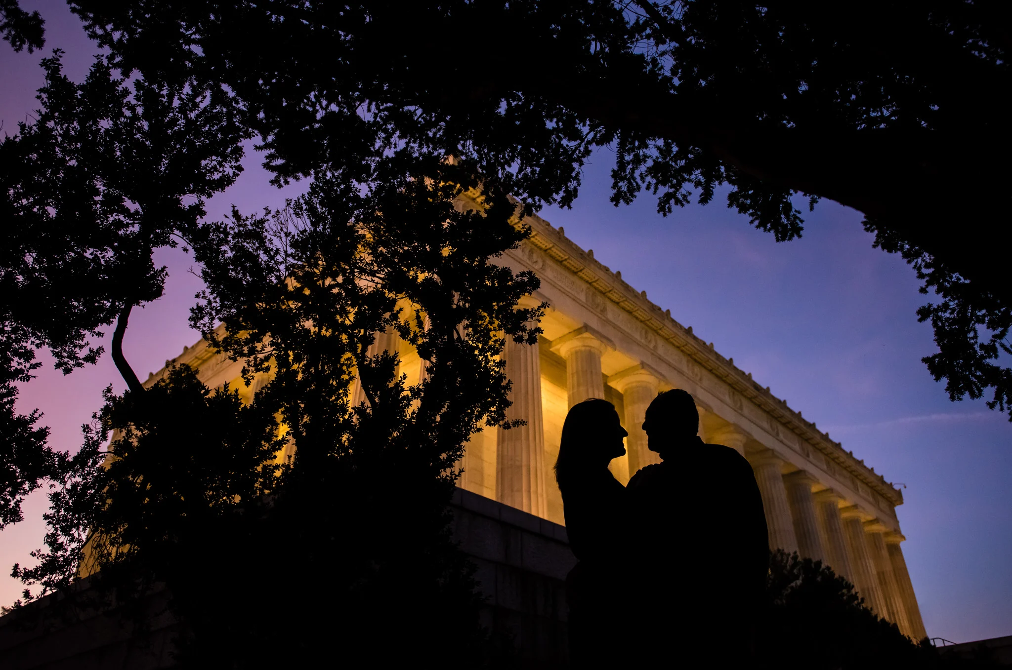  Engagement session at the Lincoln Memorial 