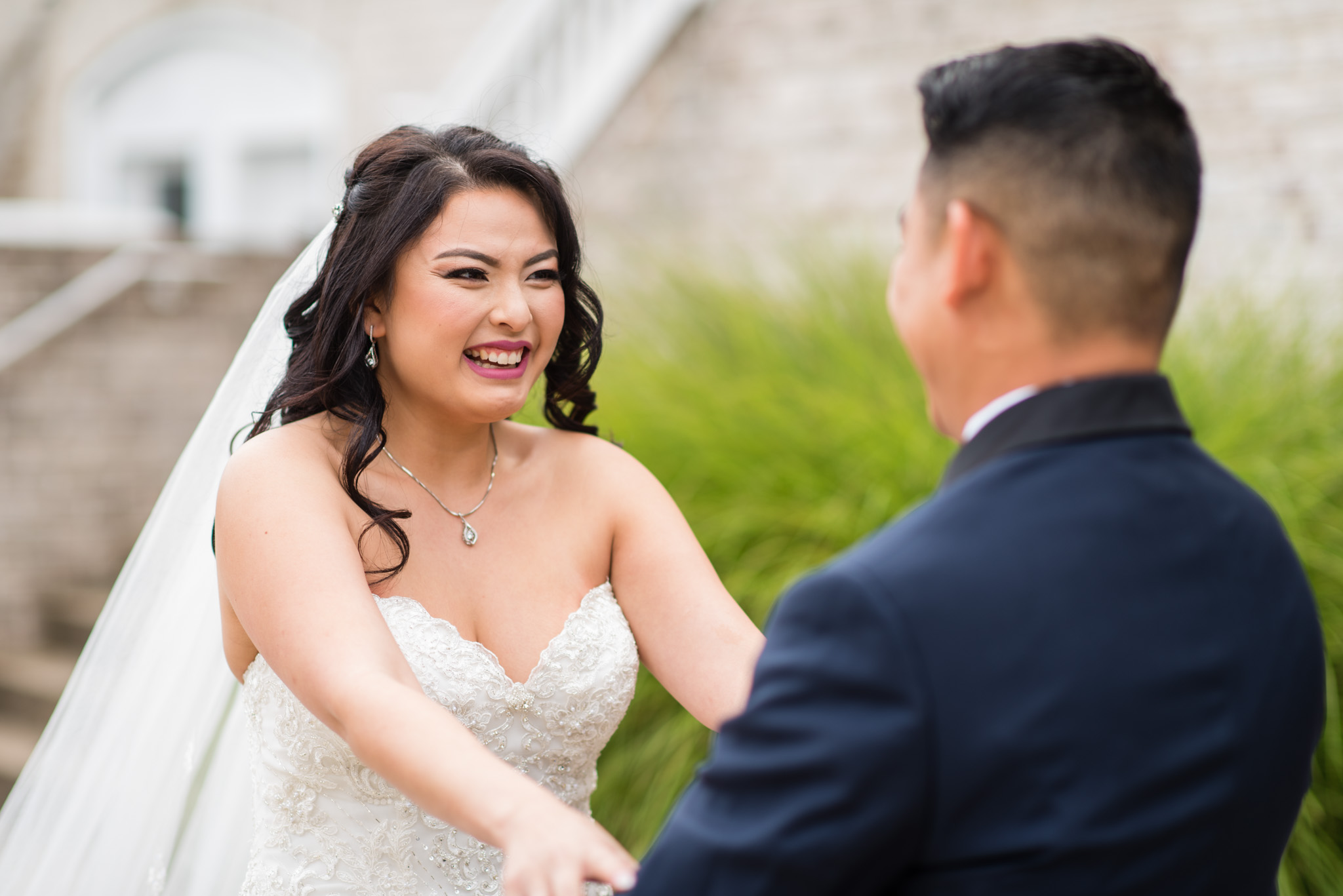 Emotional first look in Virginia