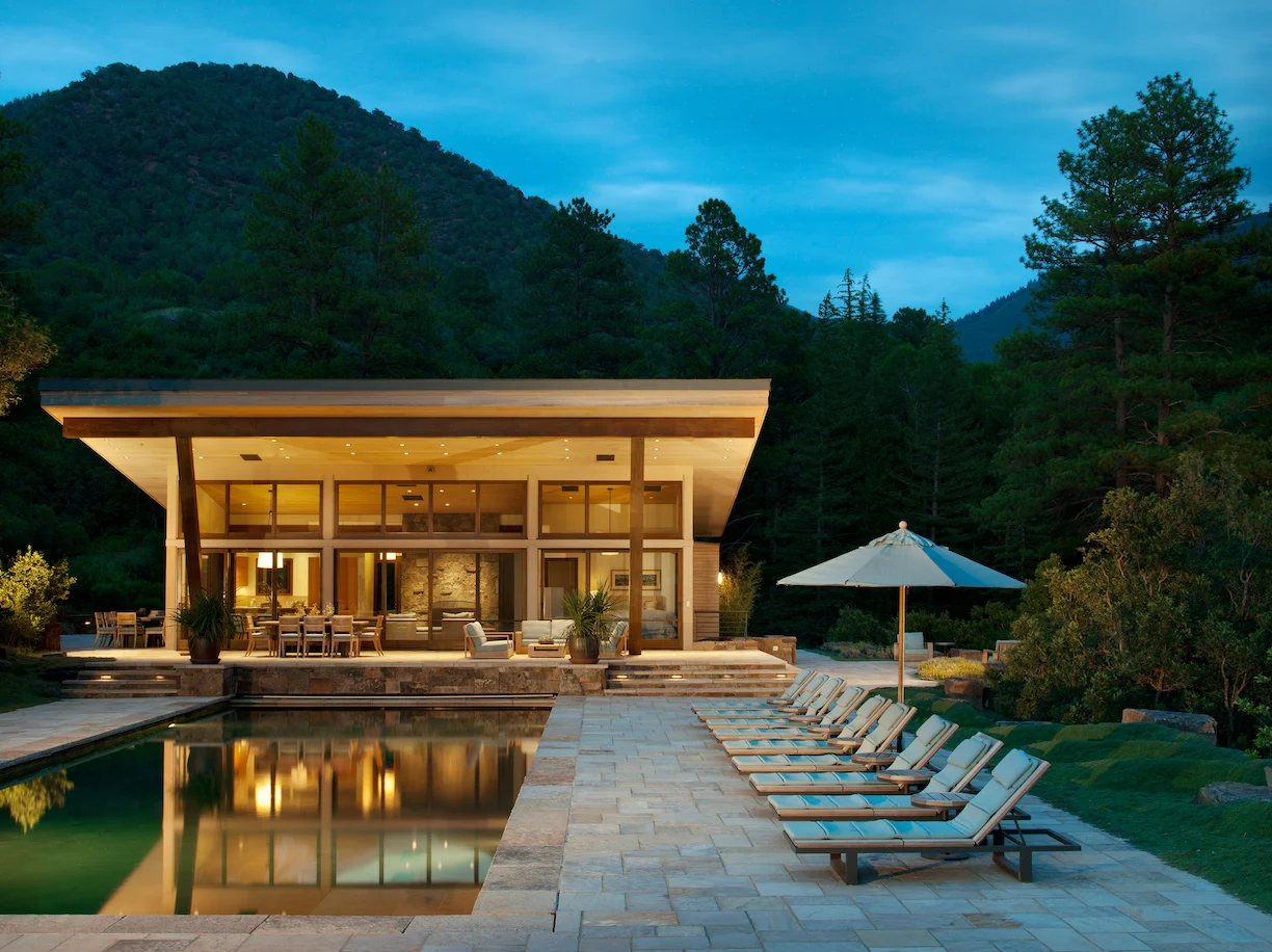 Exteriors 001.jpg