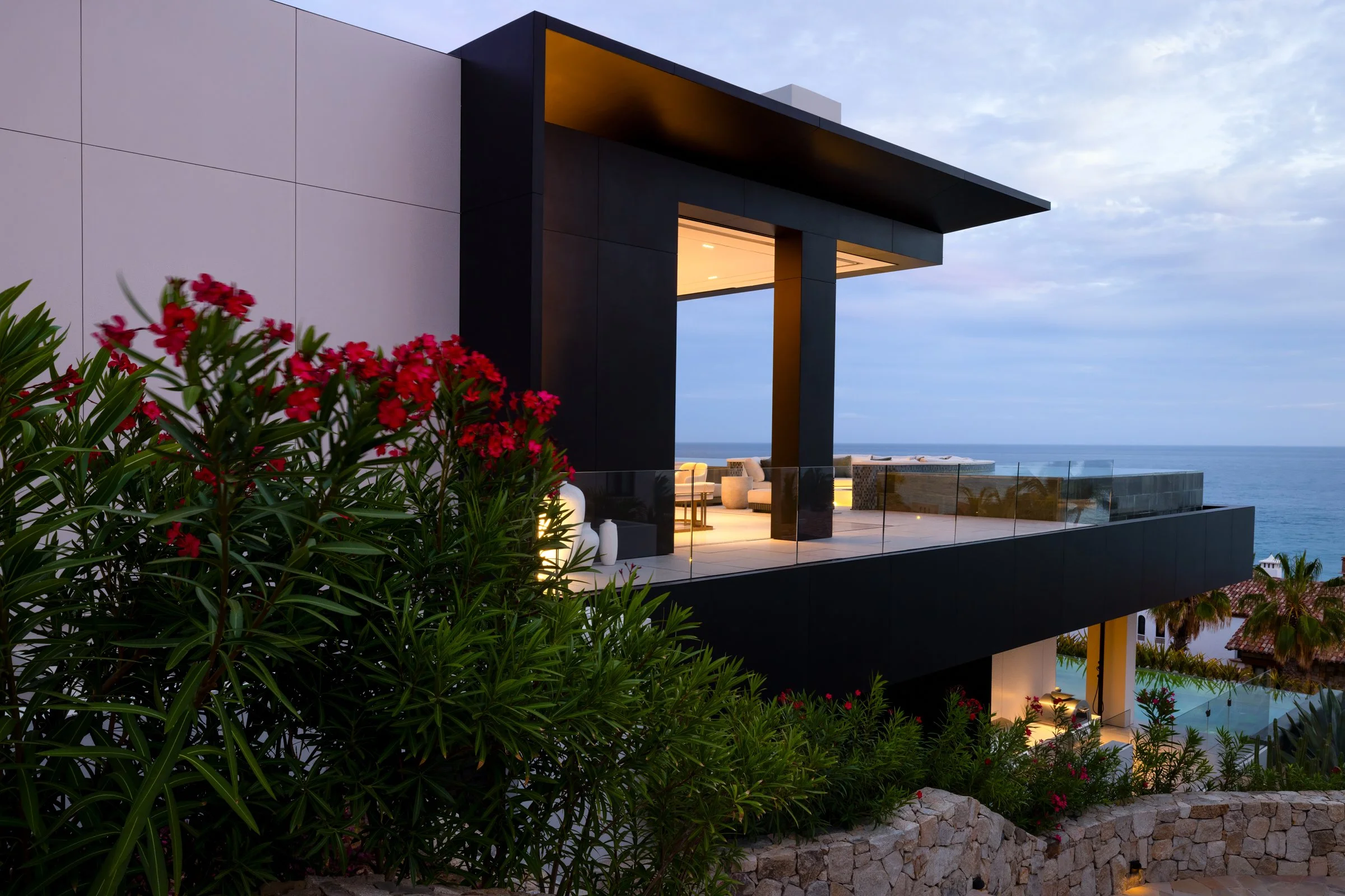 BerglundCabo_Exterior3.jpg