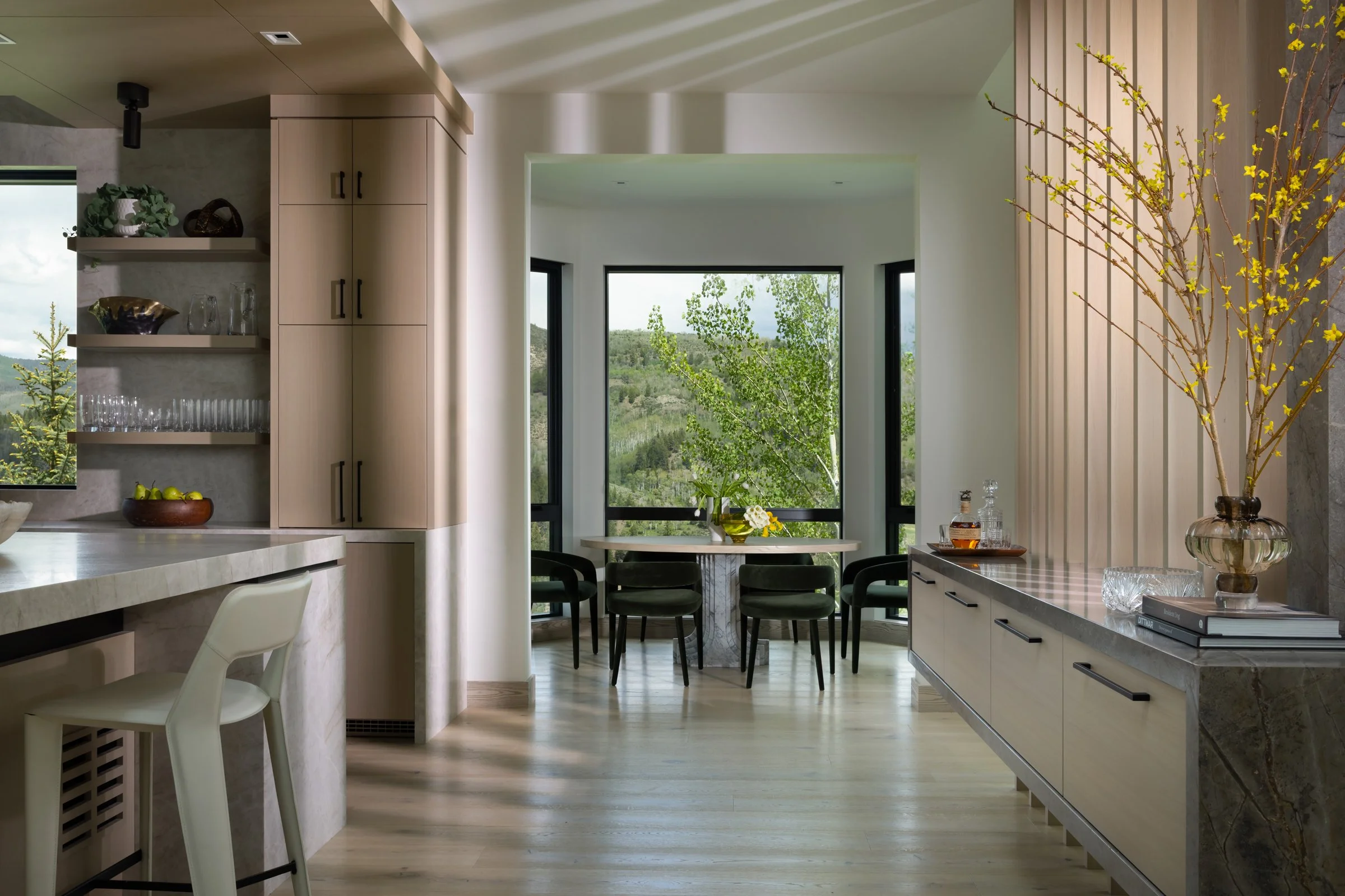BrooksBC_BreakfastNook1.jpg
