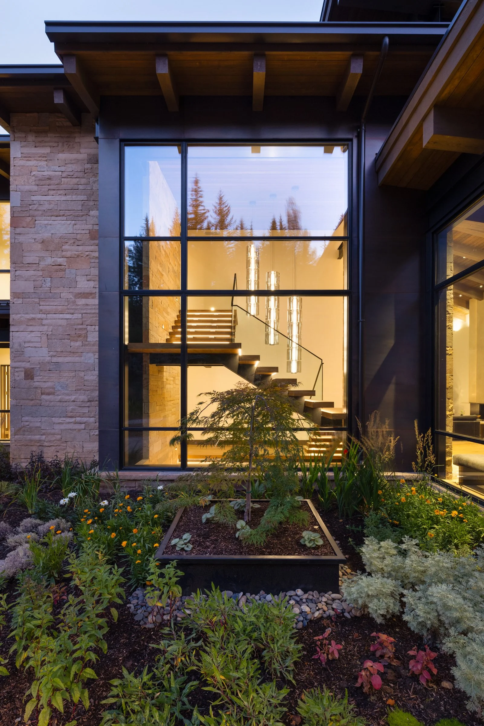 Denault_Exterior8.jpg