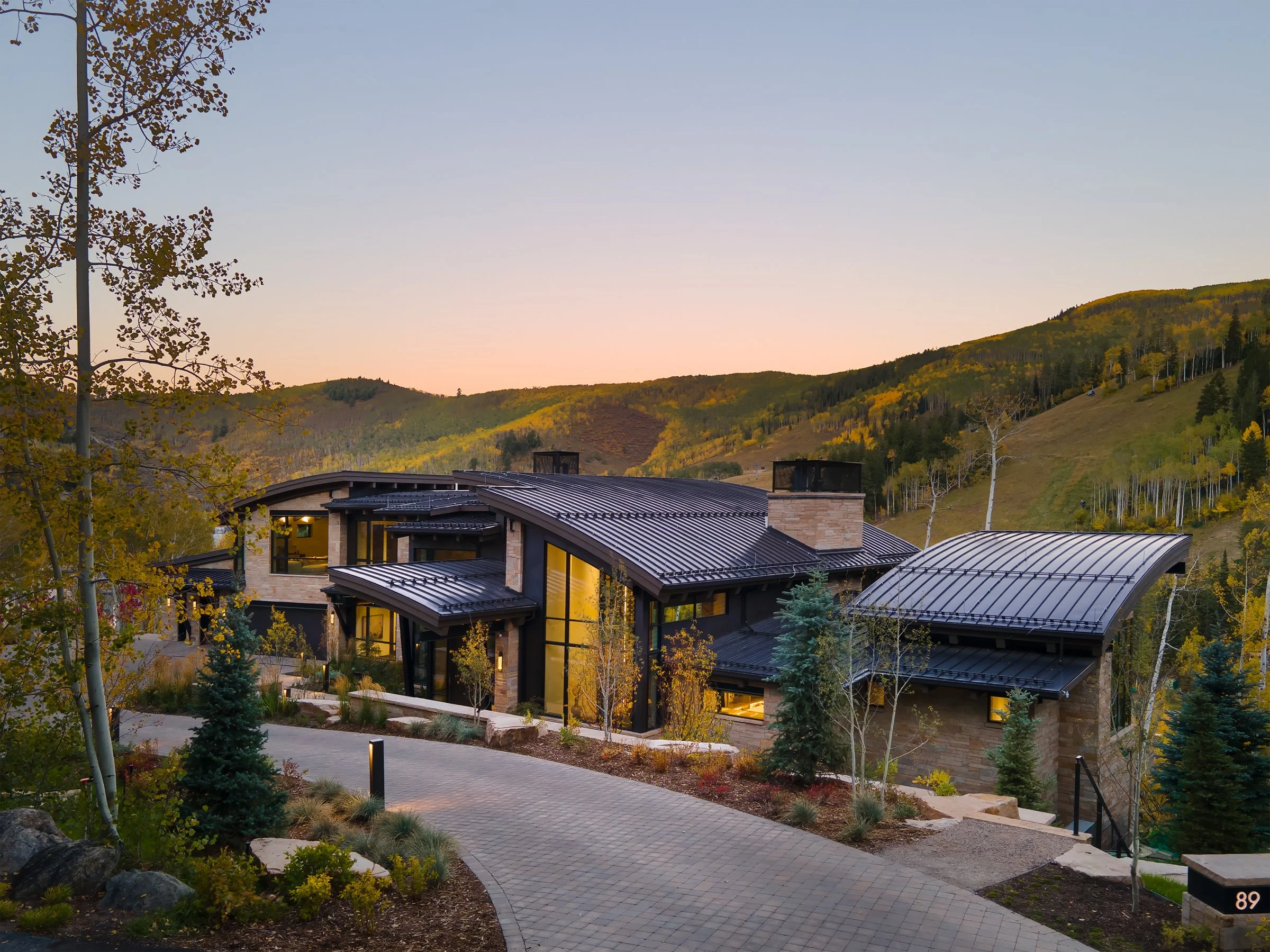 Denault_Exterior5.jpg
