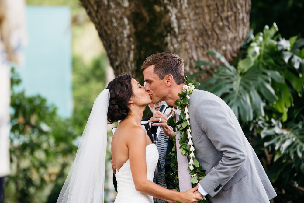 Hawaii Wedding photographer-35.jpg