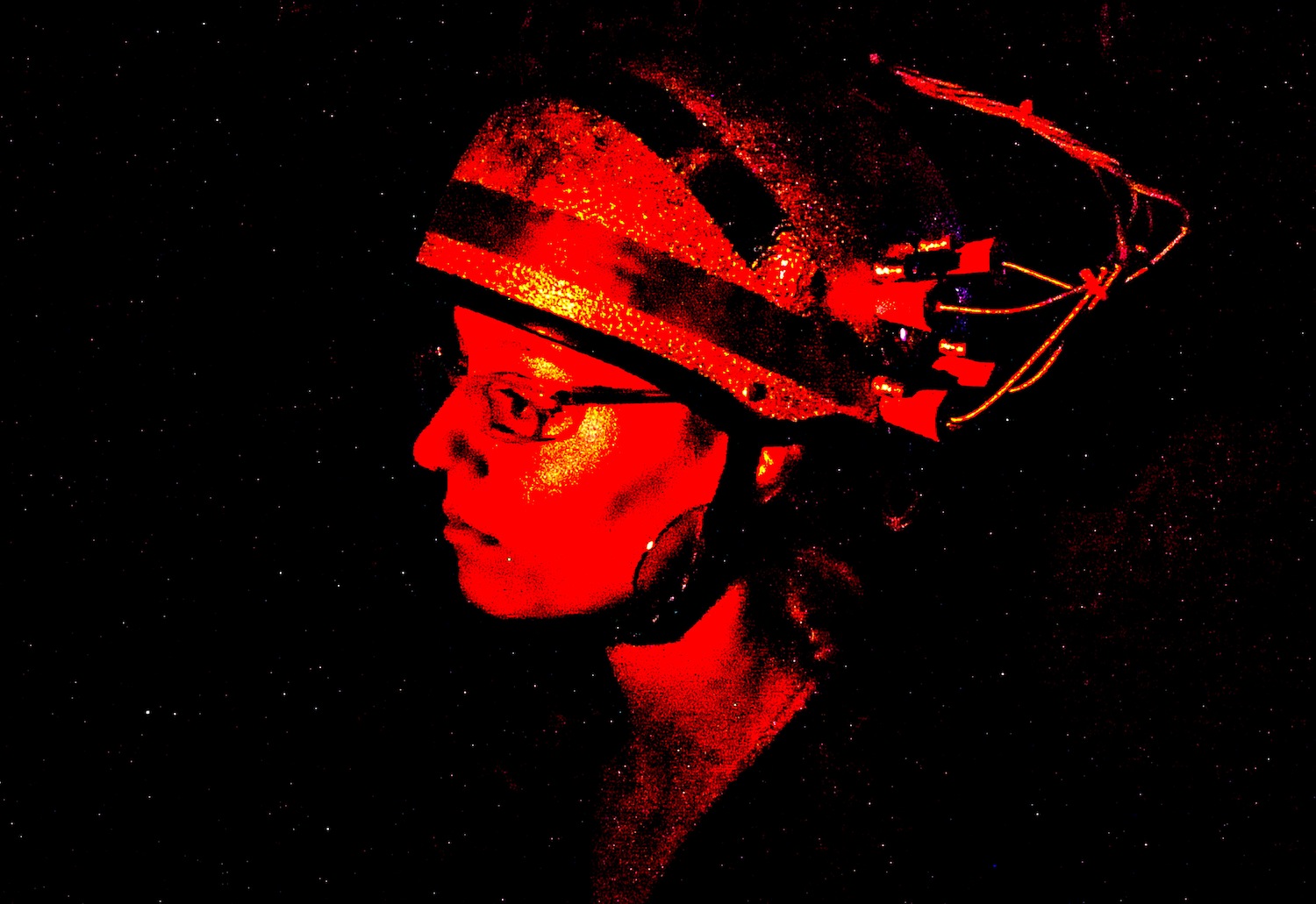 resize-PROFILE GIRL WITH HELMET.jpg