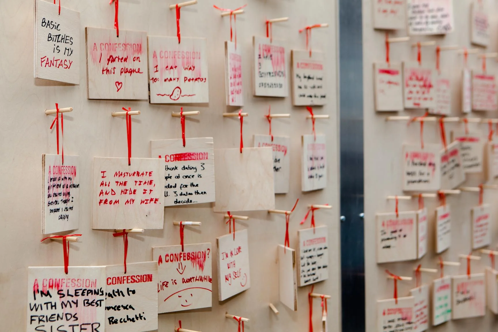 Confessions. Candy Chang.