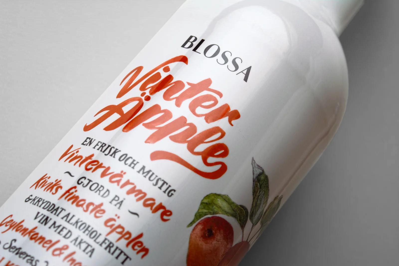  Blossa Vinteräpple / 2016  Client: Altia  Agency:  Scandinavian Design Group  
