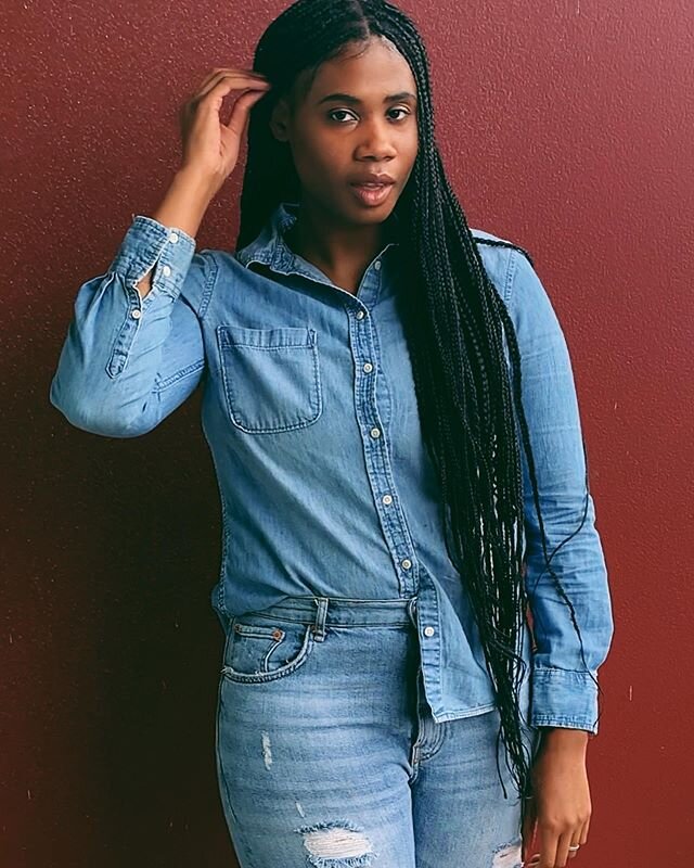 Put over 100 tiny box braids in your hair they said. It&rsquo;ll be fun they said.

Spends 6 days trying to take all the braids down. 😩🤦🏾&zwj;♀️ UPDATE: Still got my edges tho 💁🏾&zwj;♀️.
