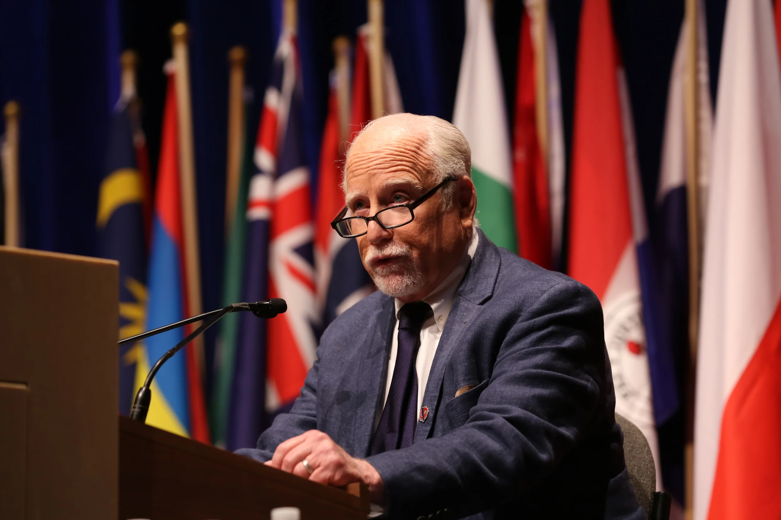 Dreyfuss Says Attendees Can Reverse Madoff-Influenced Society 